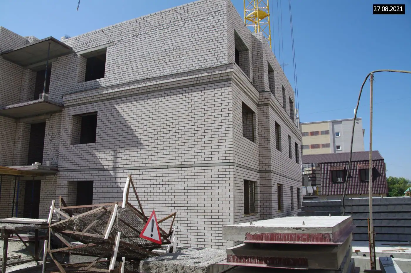 август, 2021