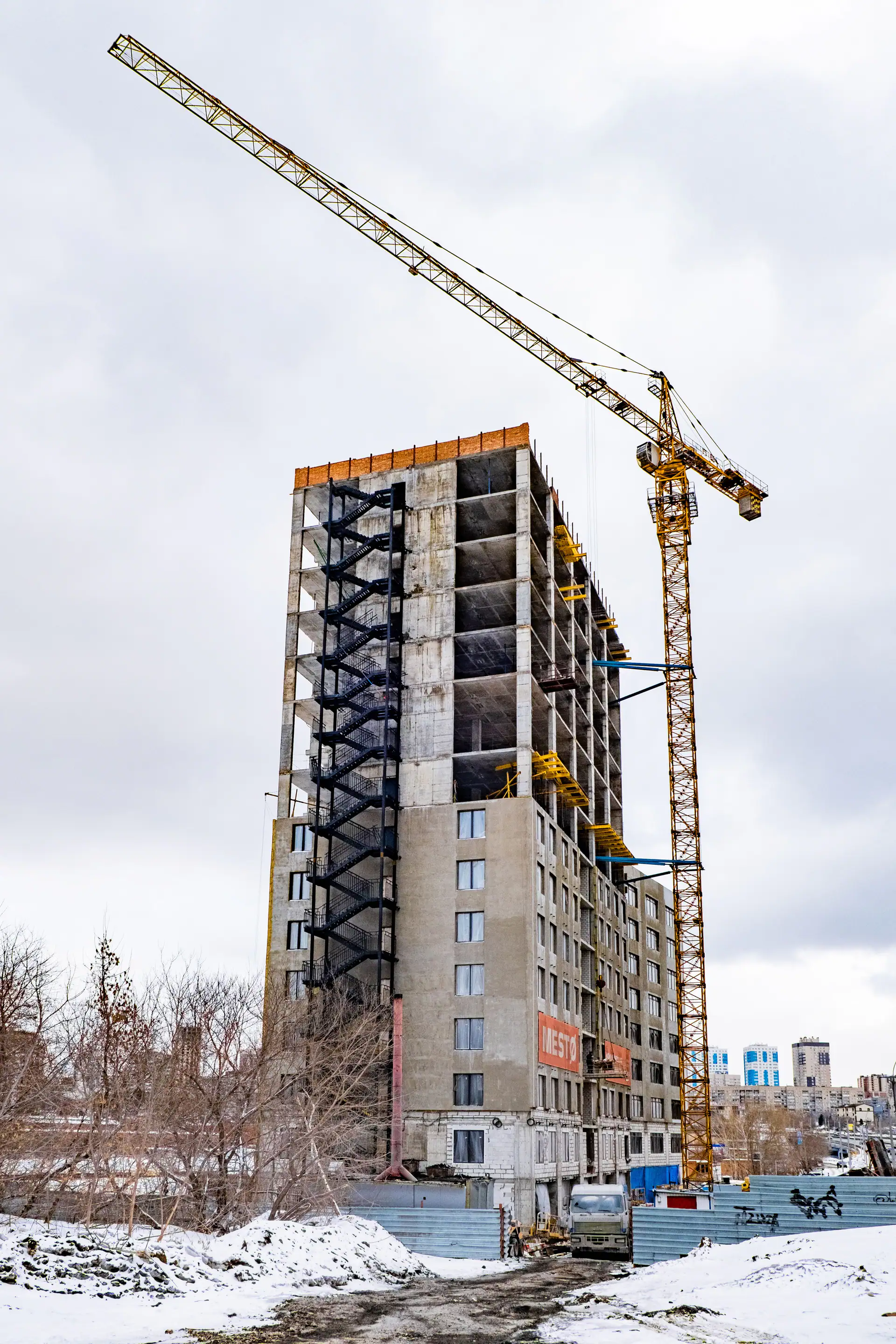 апрель, 2022