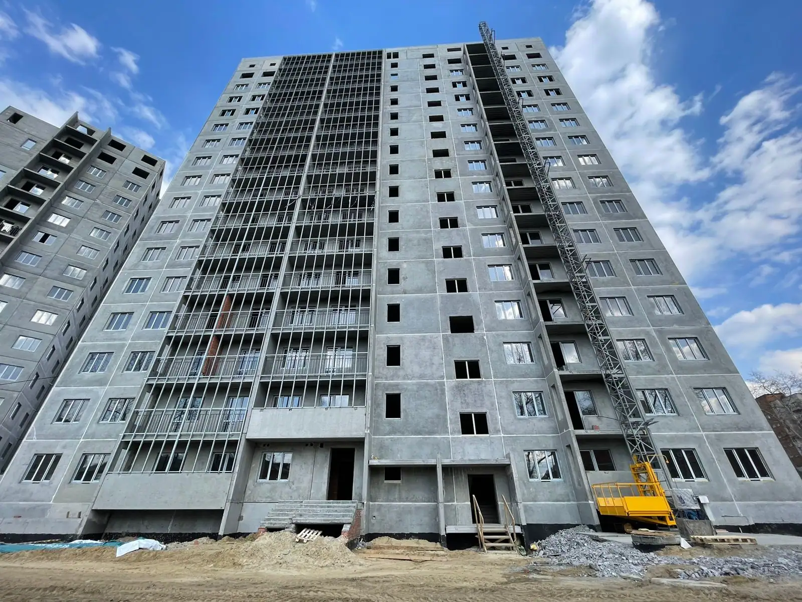 апрель, 2022