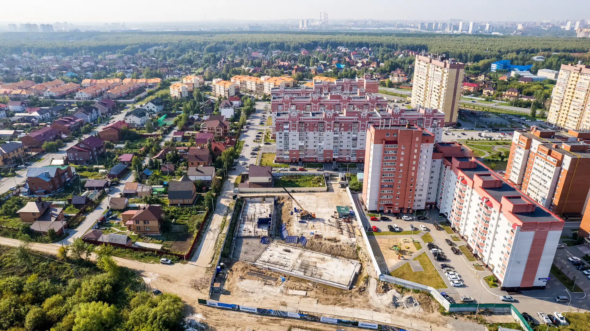 август, 2022