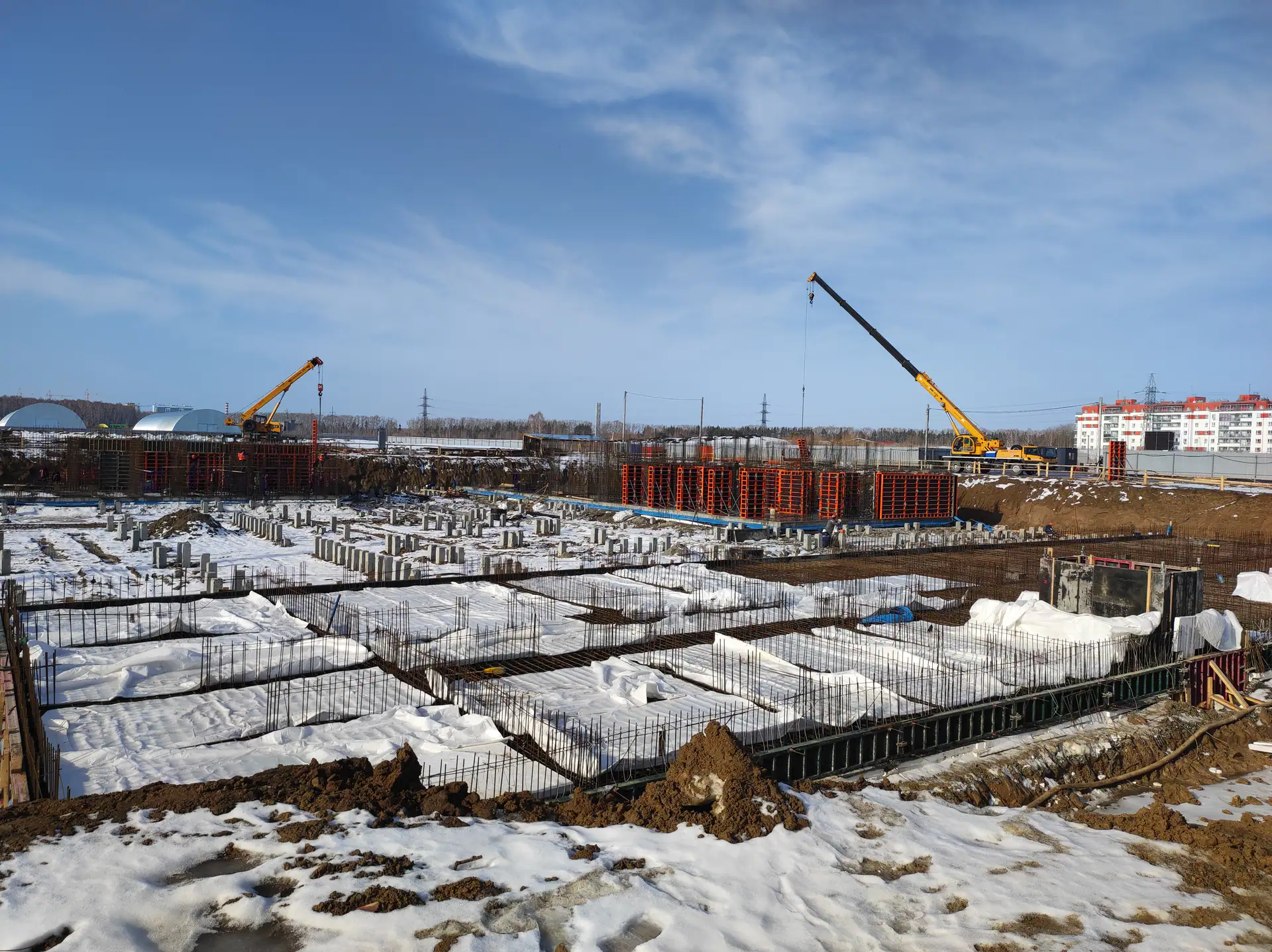 апрель, 2022