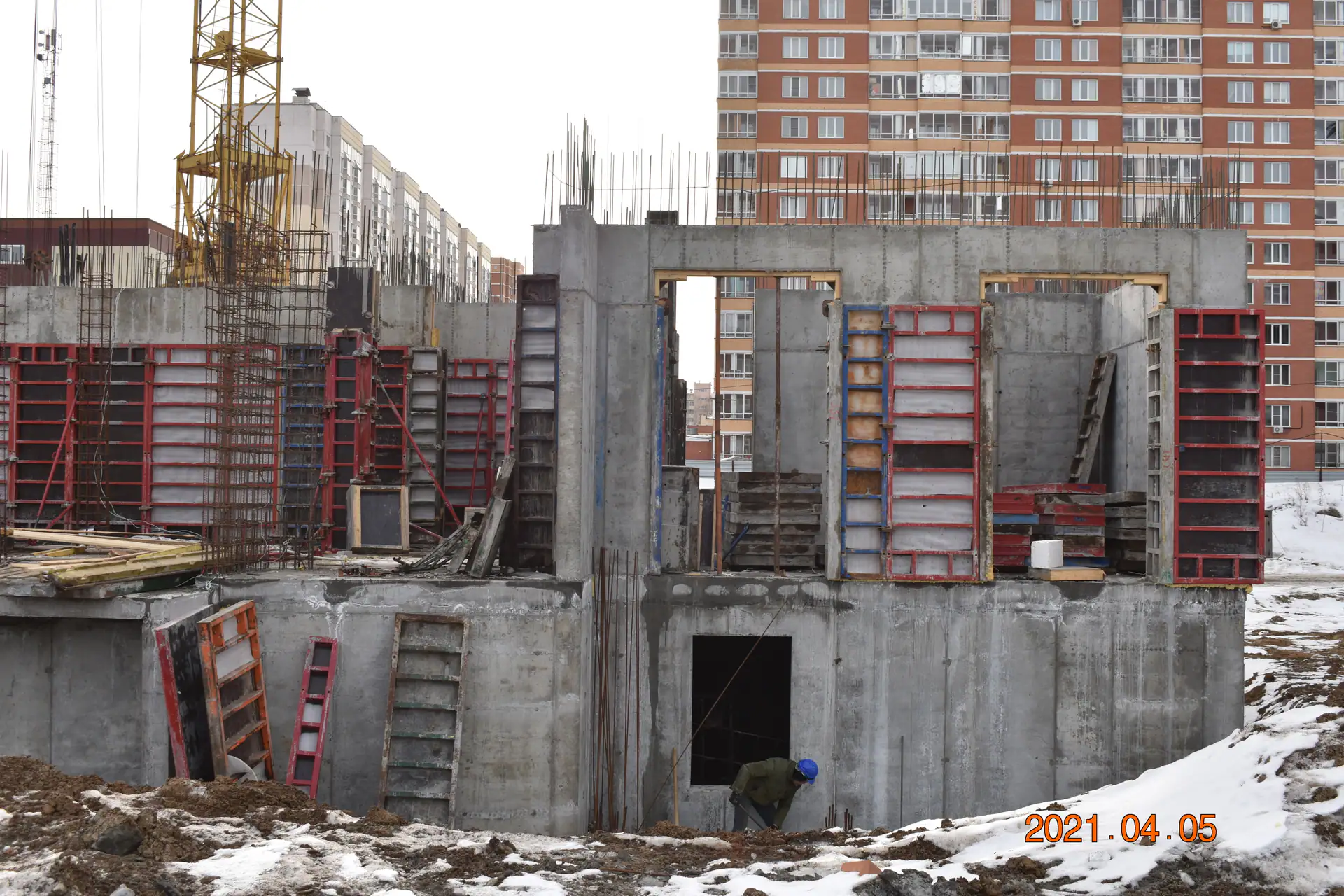 апрель, 2021