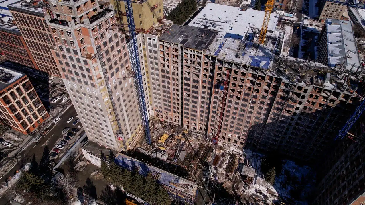 апрель, 2022