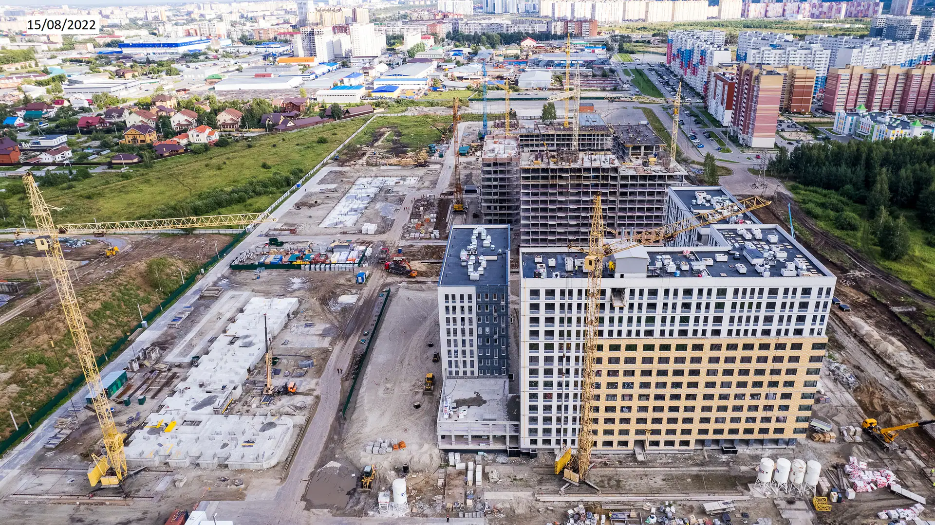 август, 2022