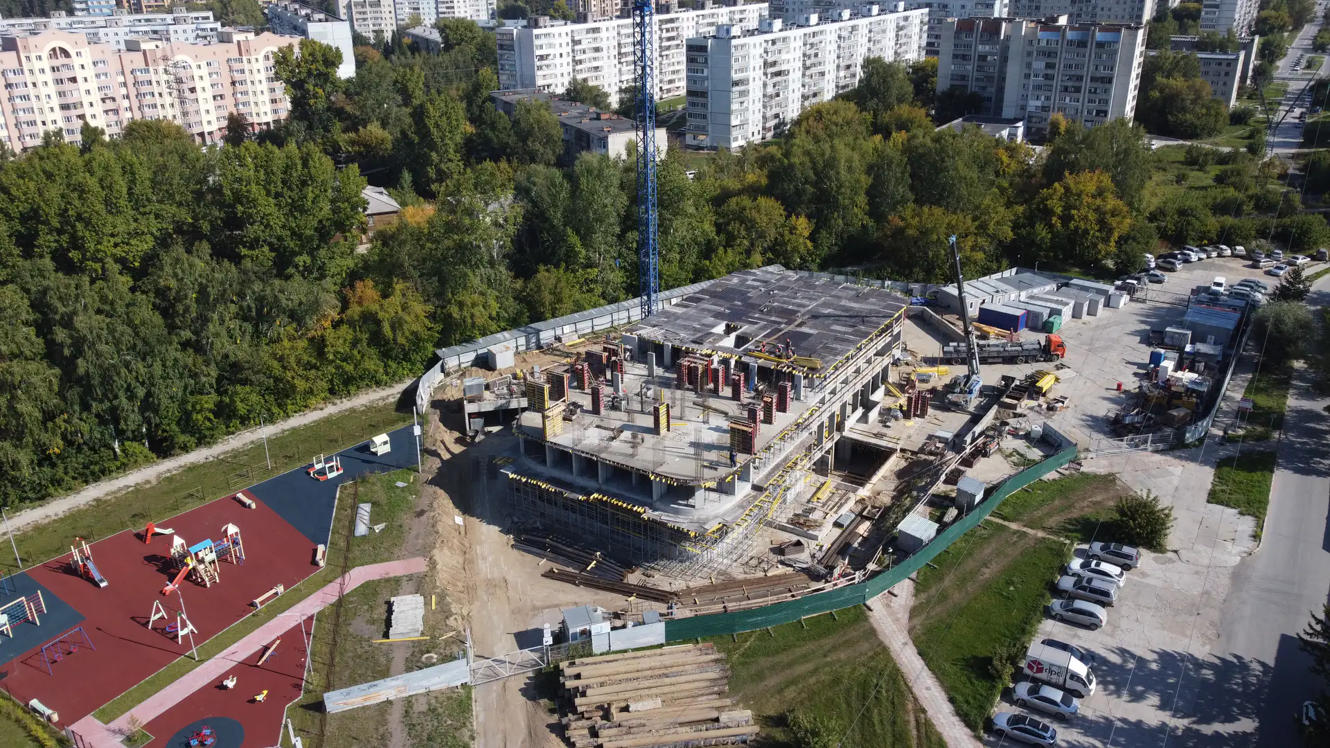 август, 2022