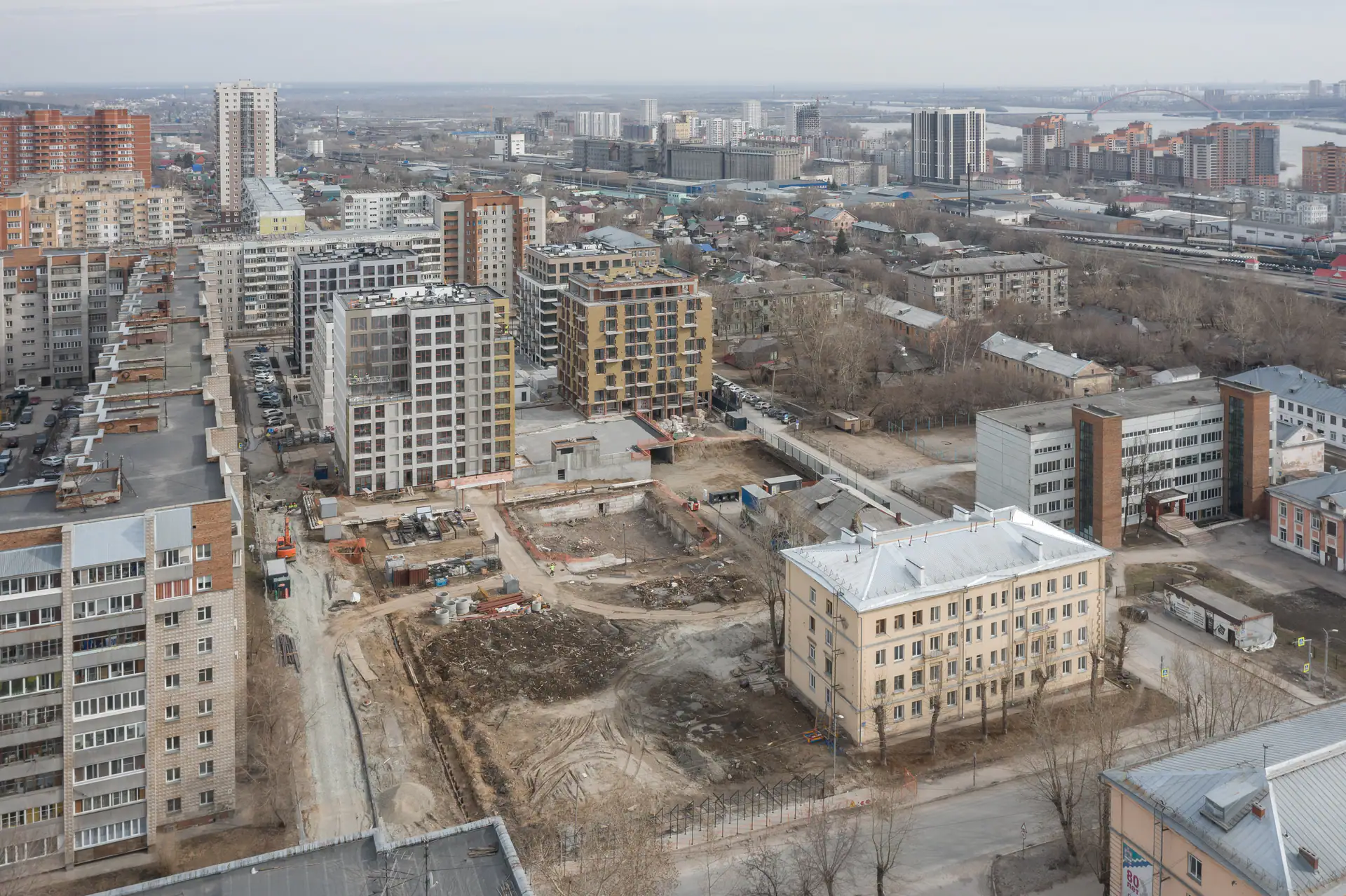 апрель, 2022