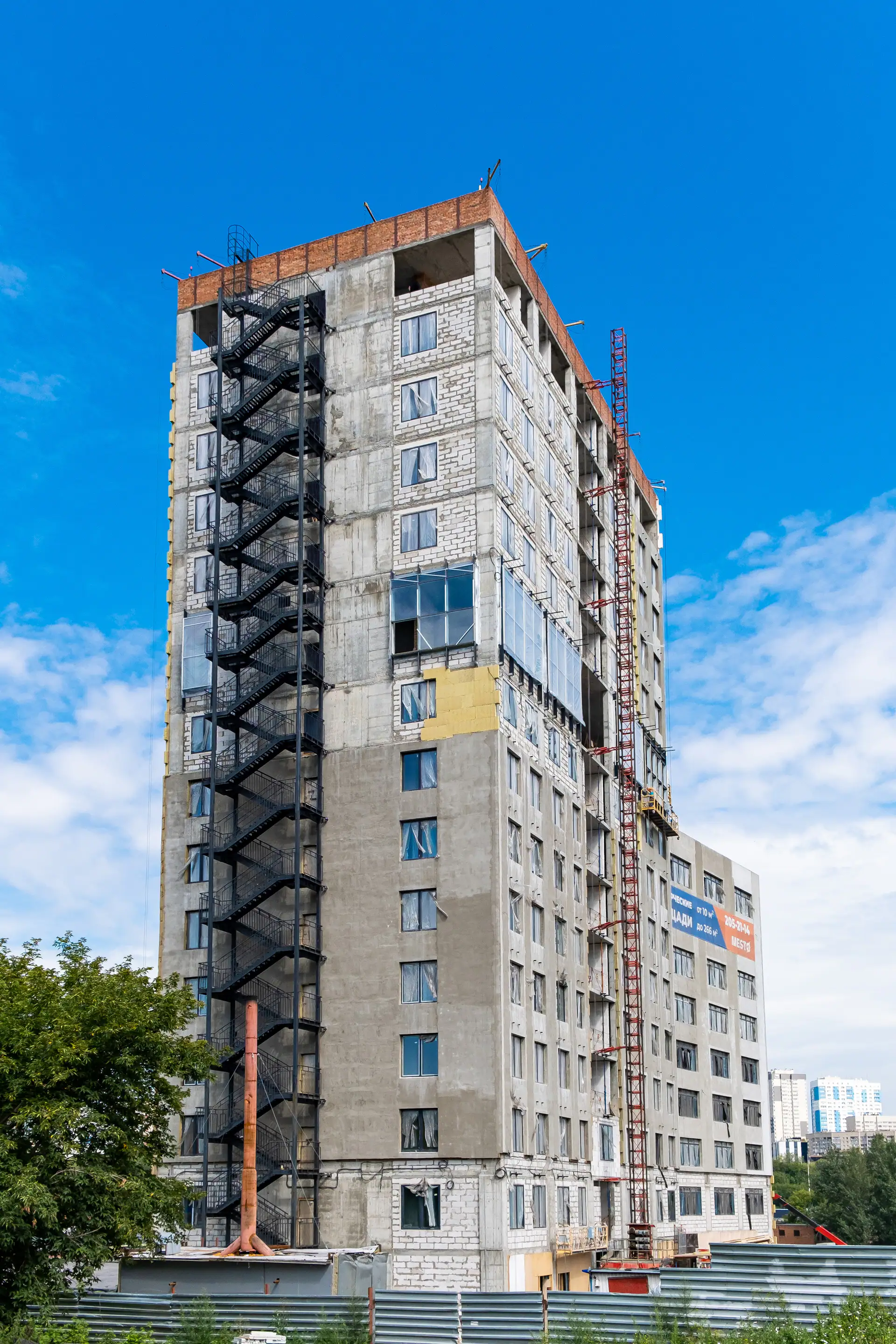 август, 2022