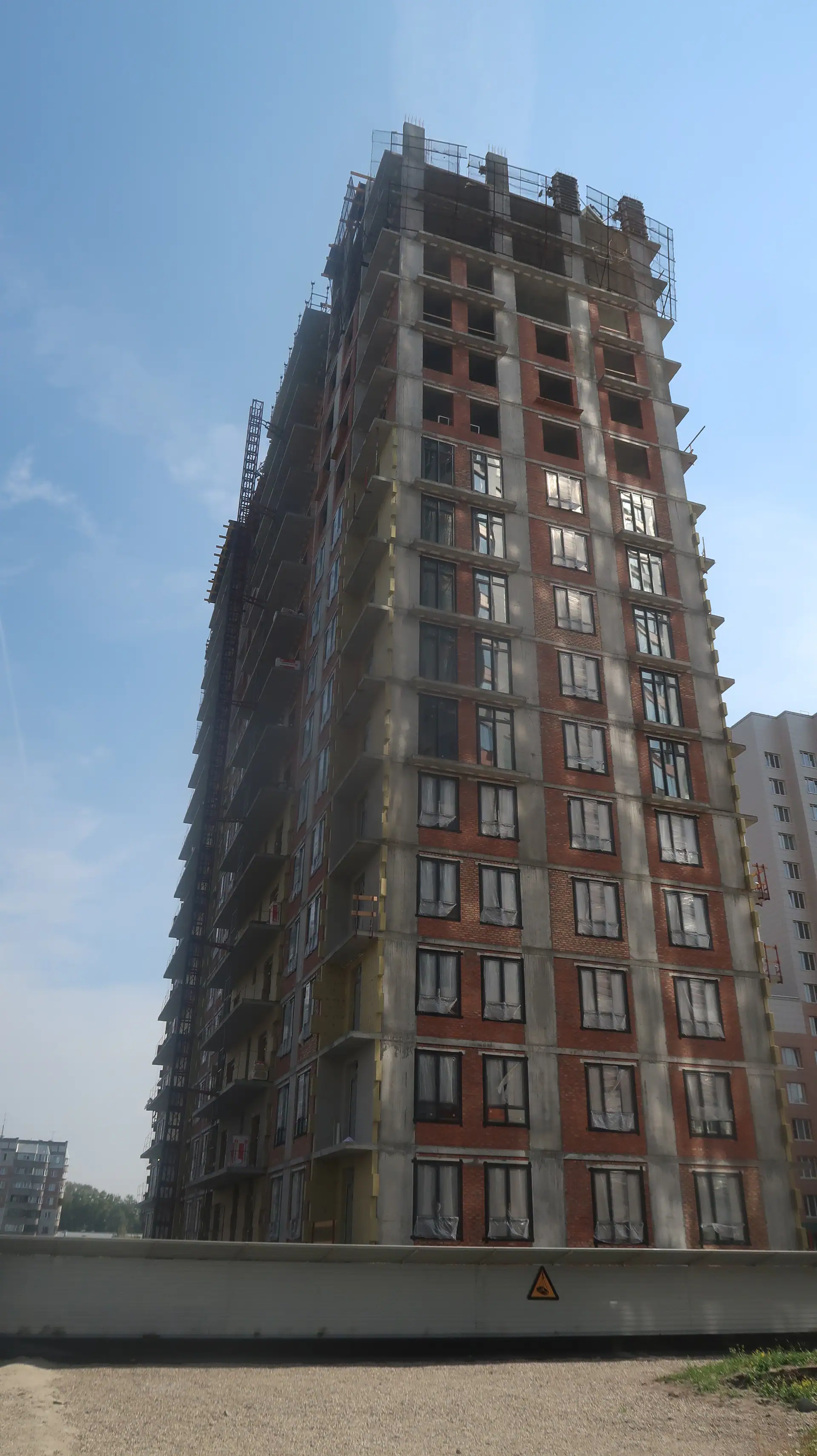 август, 2022