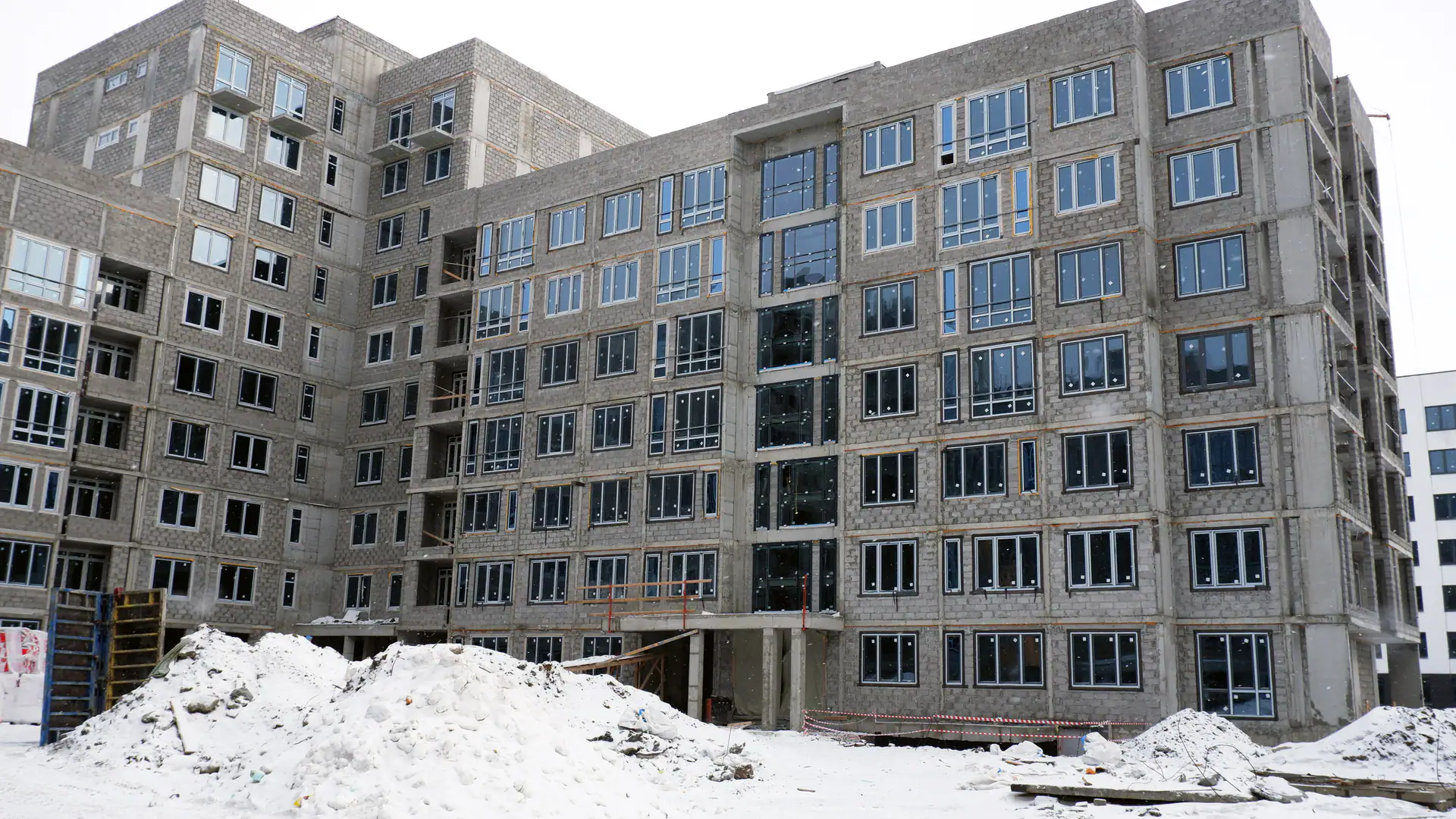 апрель, 2022