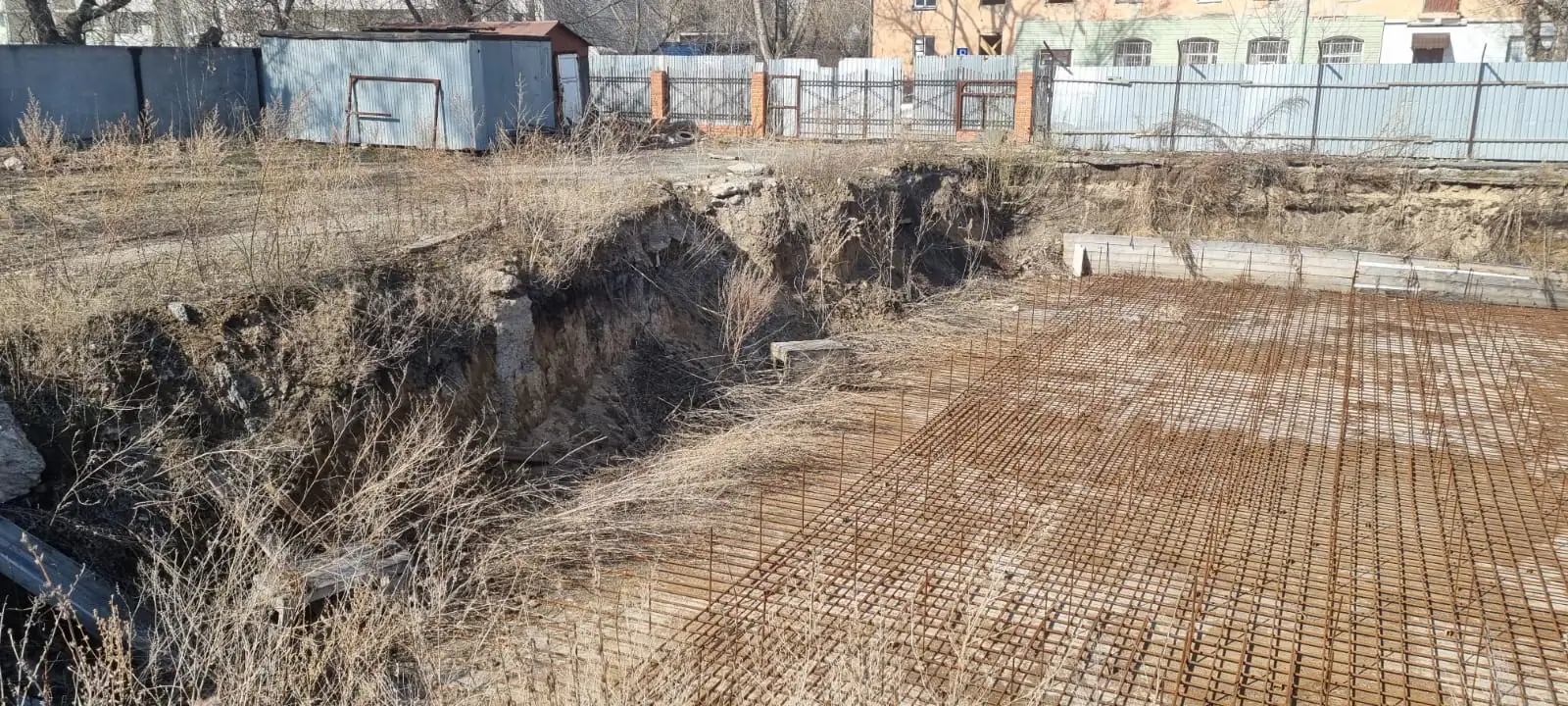 апрель, 2022