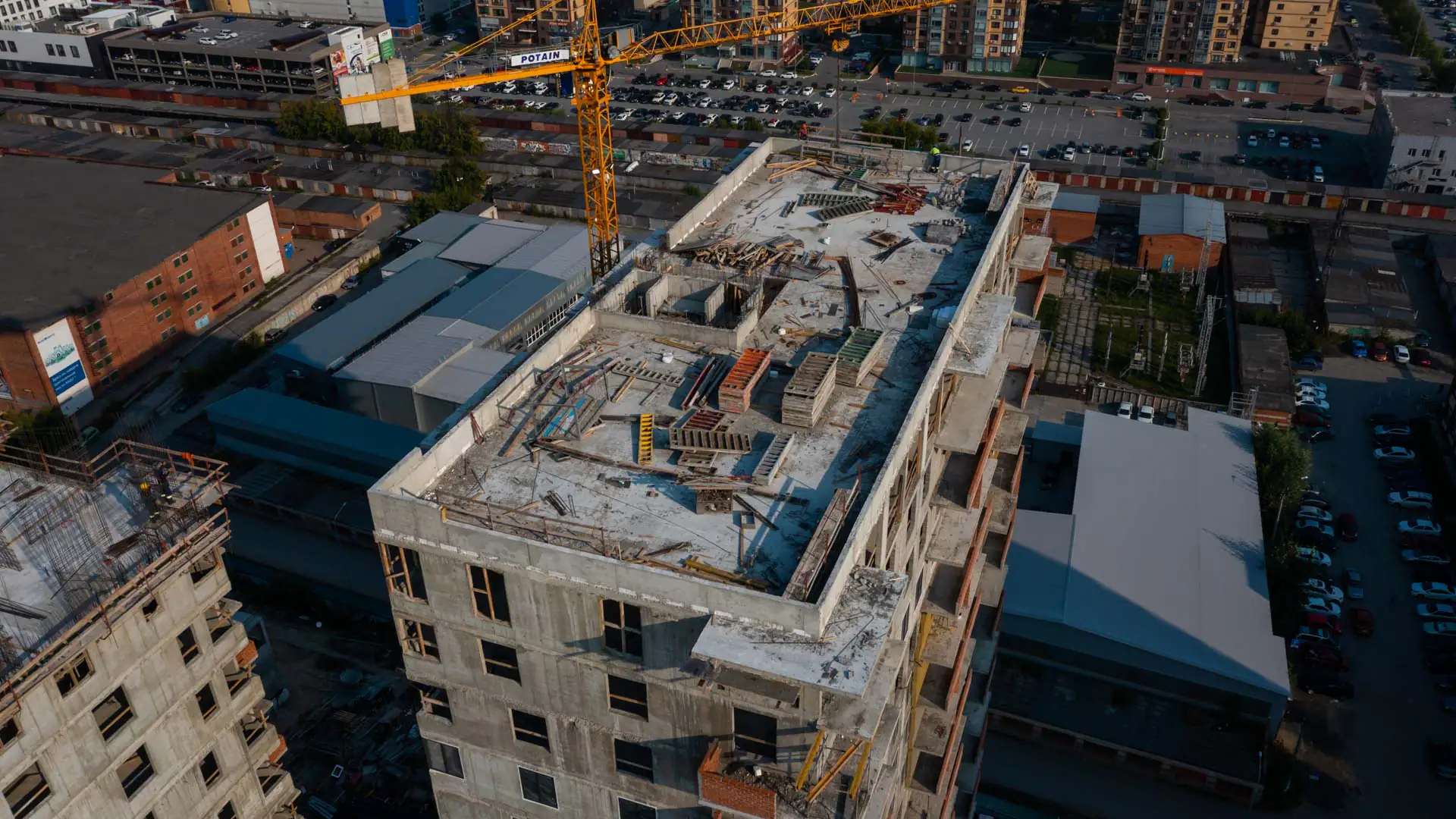 август, 2022