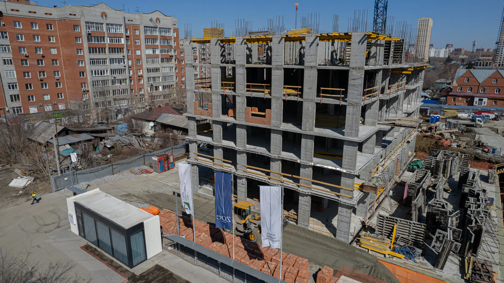 апрель, 2022