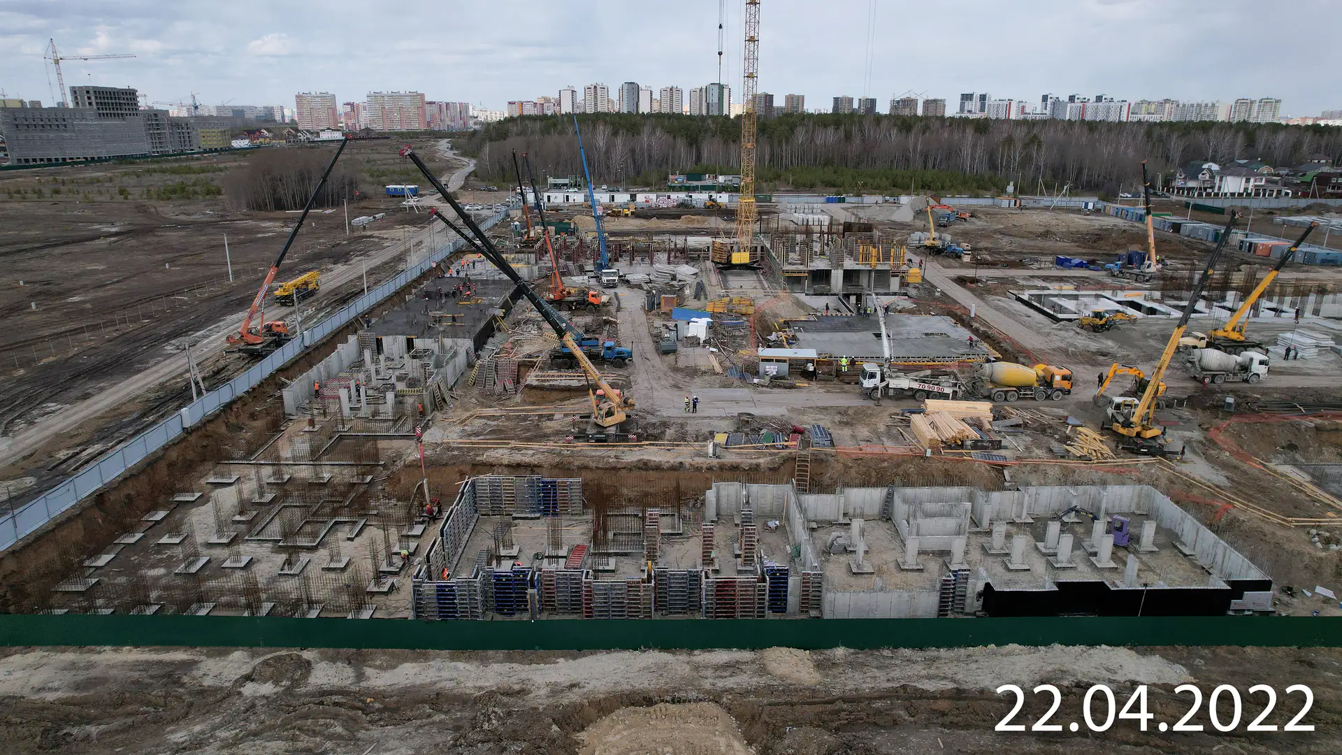 апрель, 2022