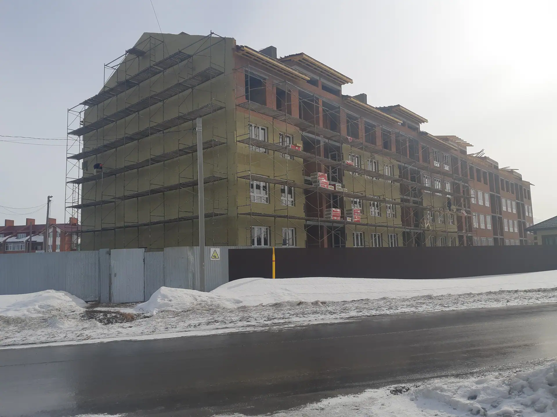 апрель, 2022
