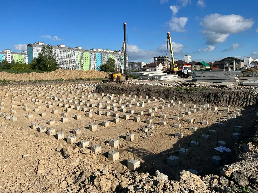август, 2022
