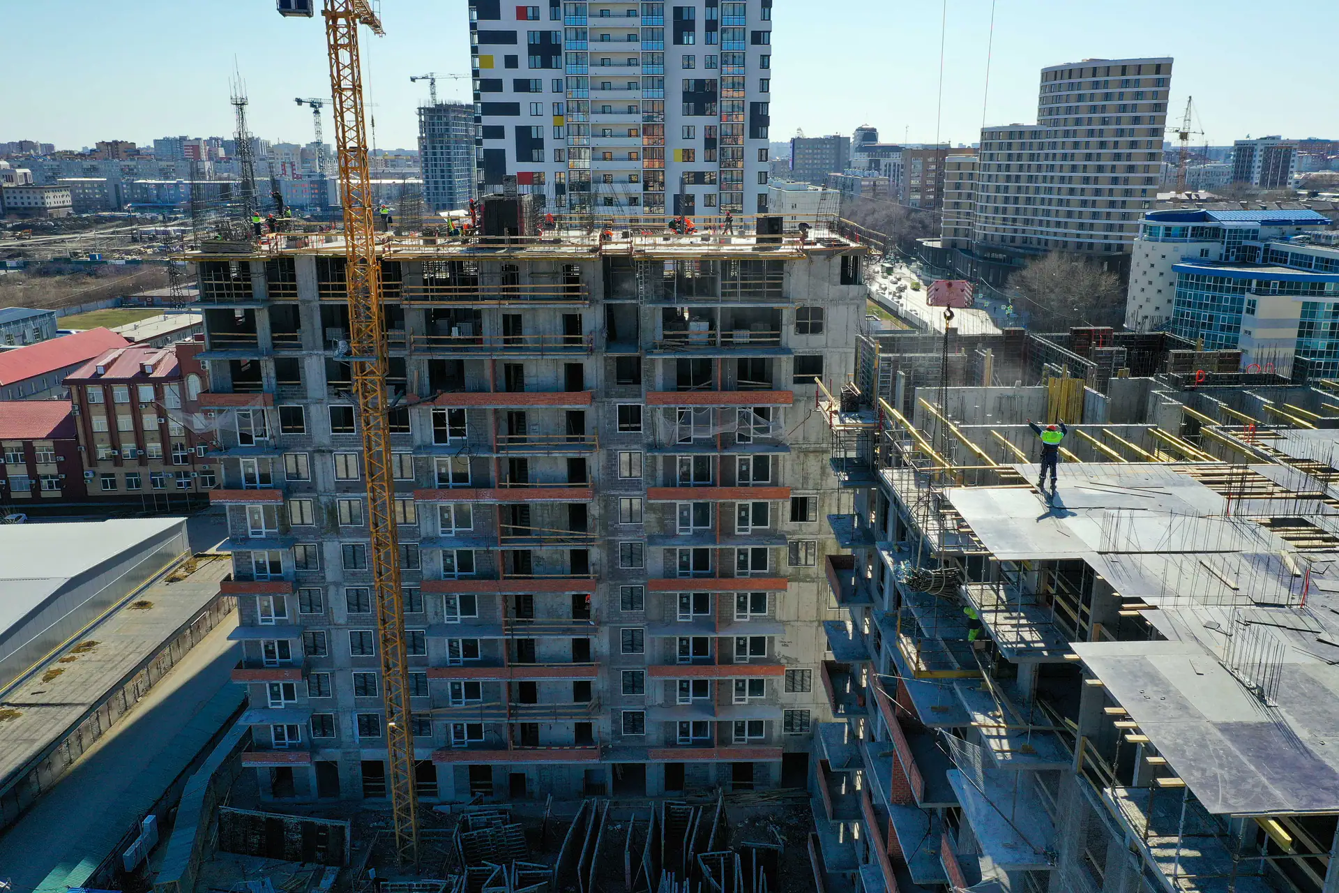 апрель, 2022
