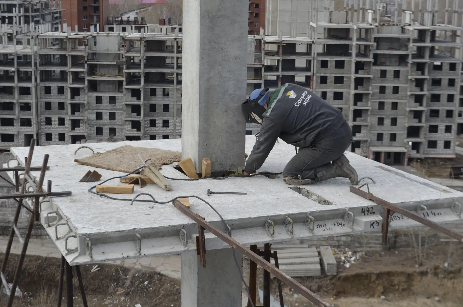 апрель, 2019