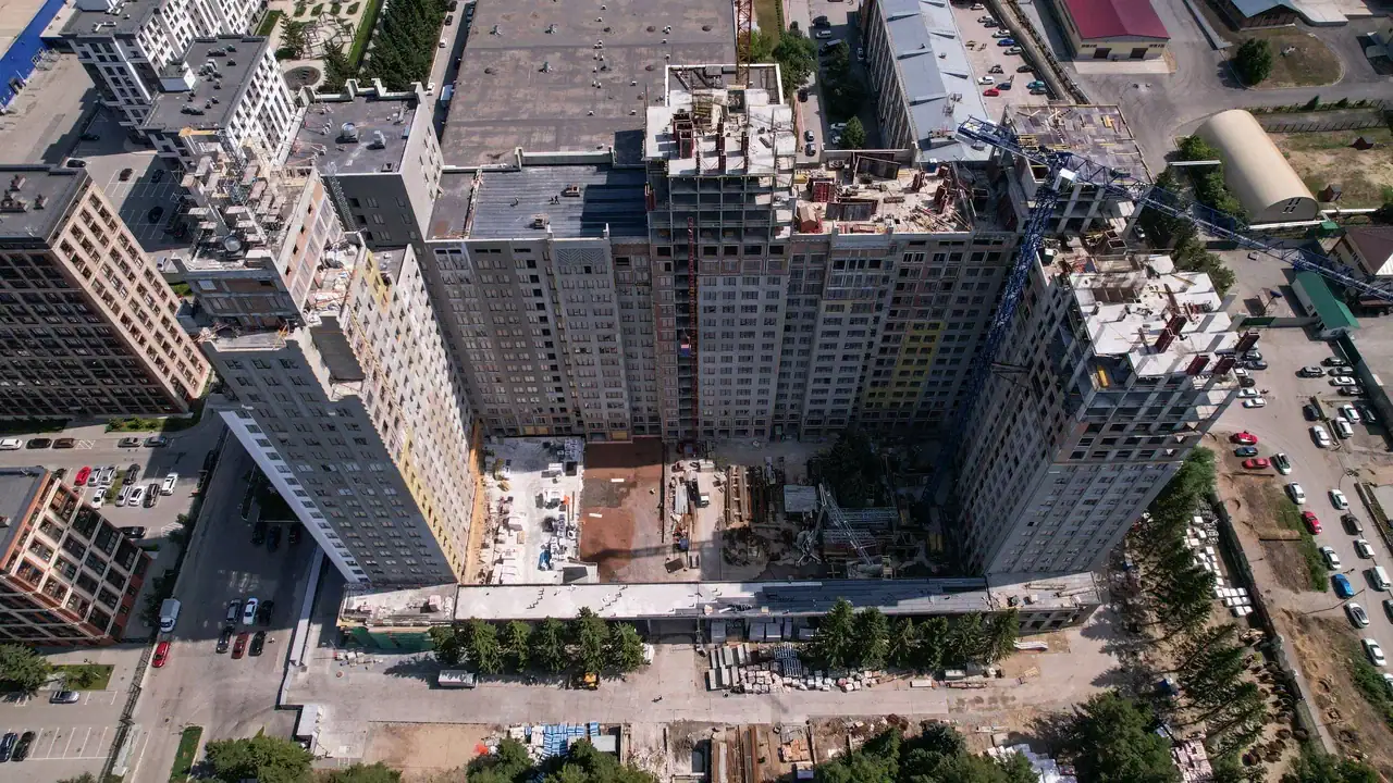 август, 2022