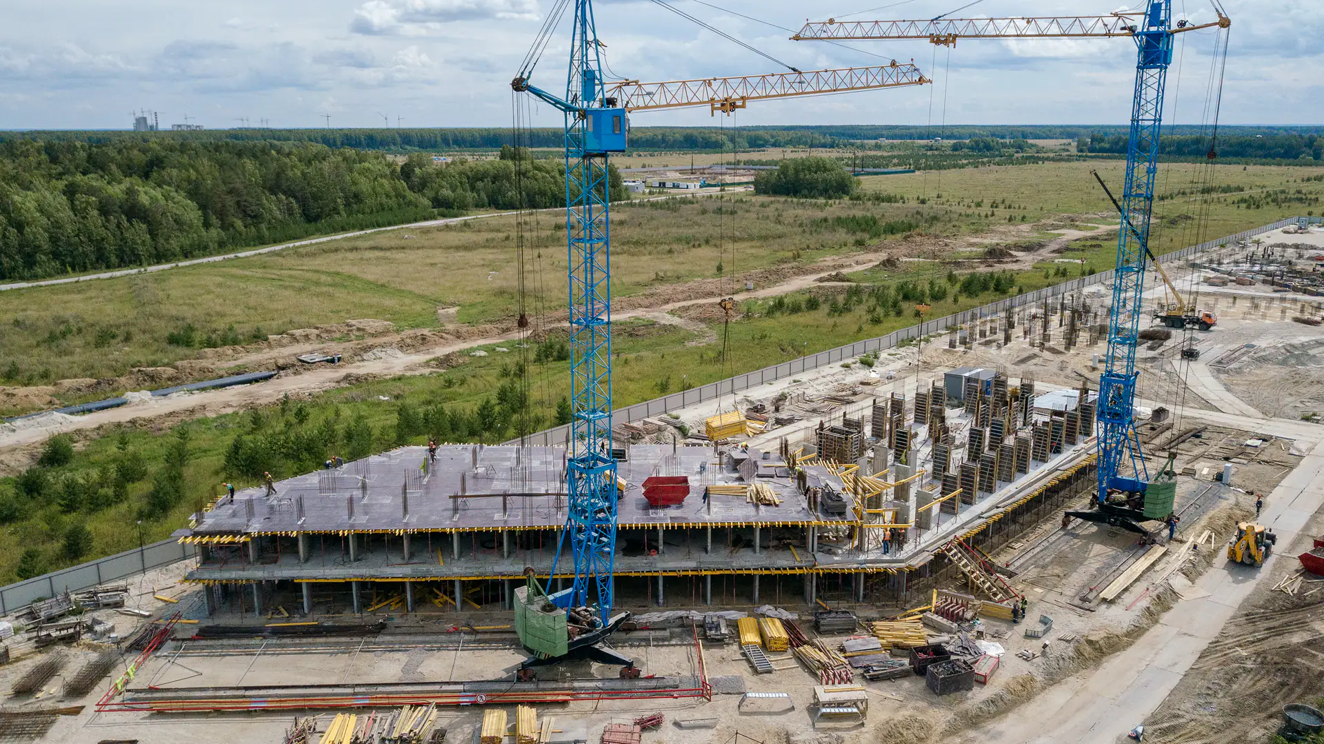 август, 2021