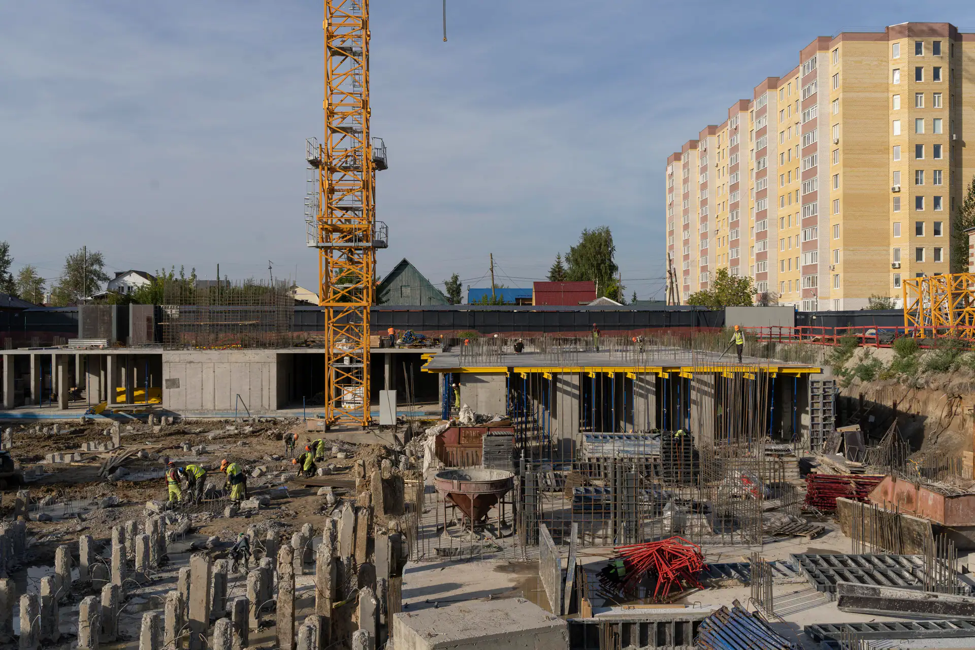 август, 2022