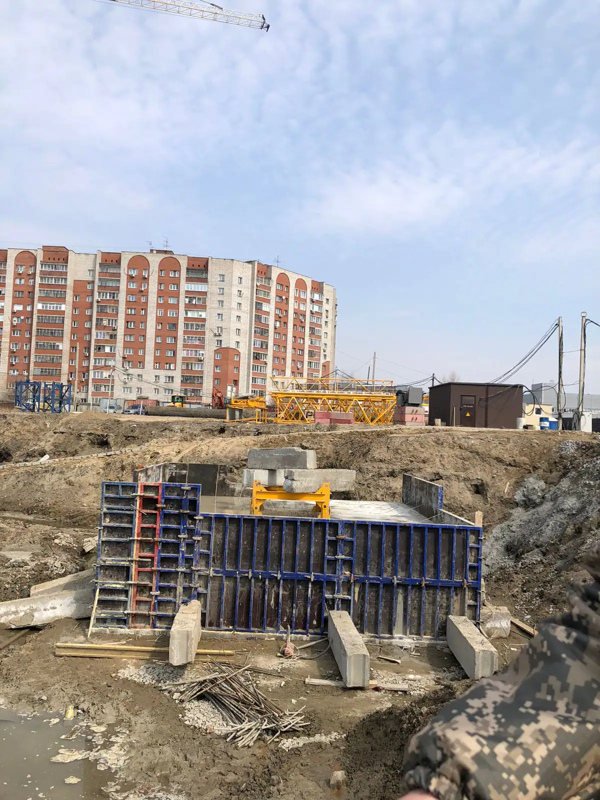 апрель, 2022