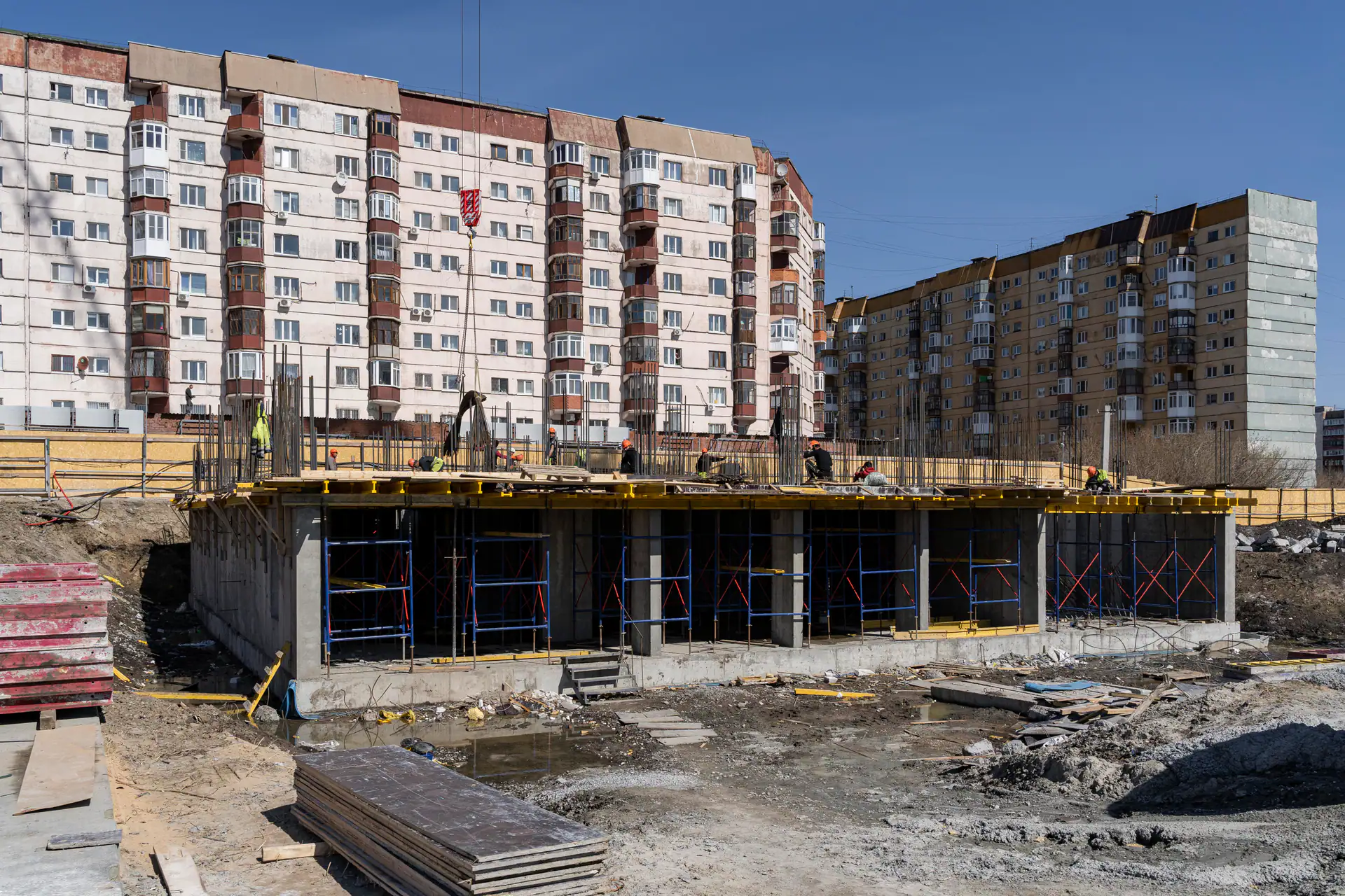 апрель, 2022