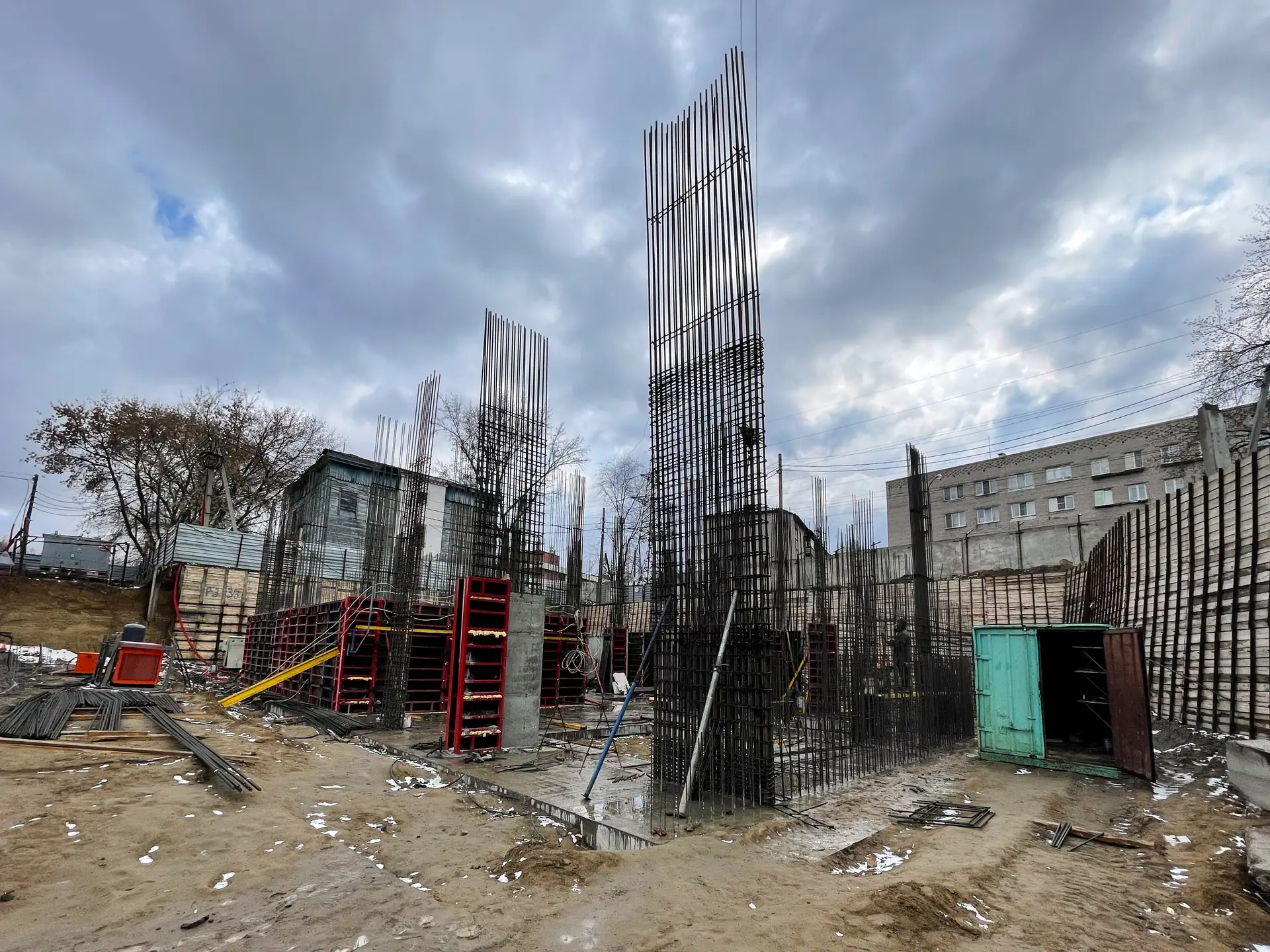 май, 2023