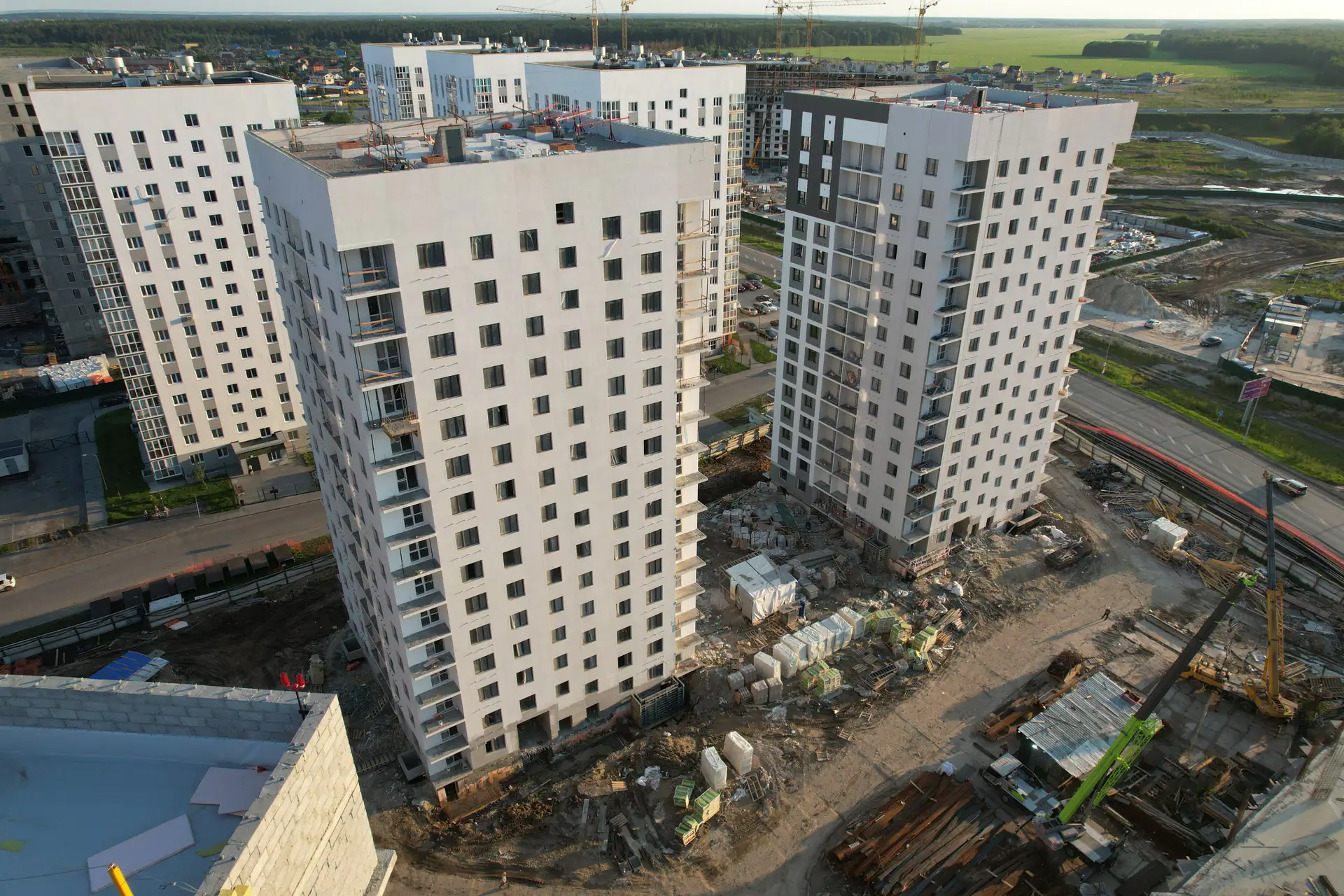 август, 2023
