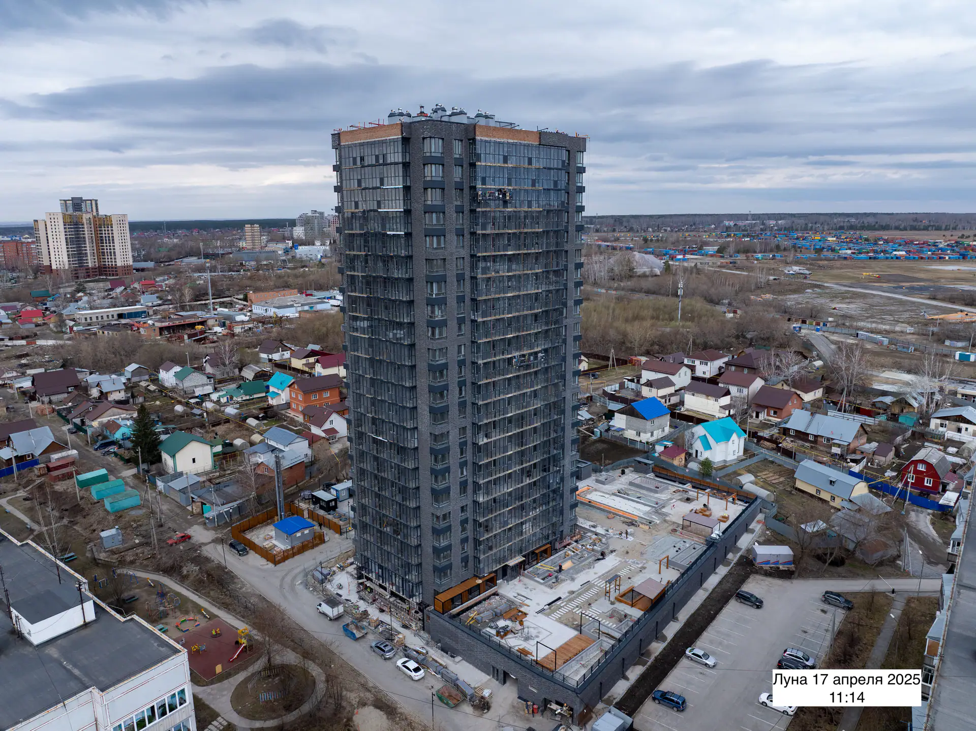 апрель, 2025