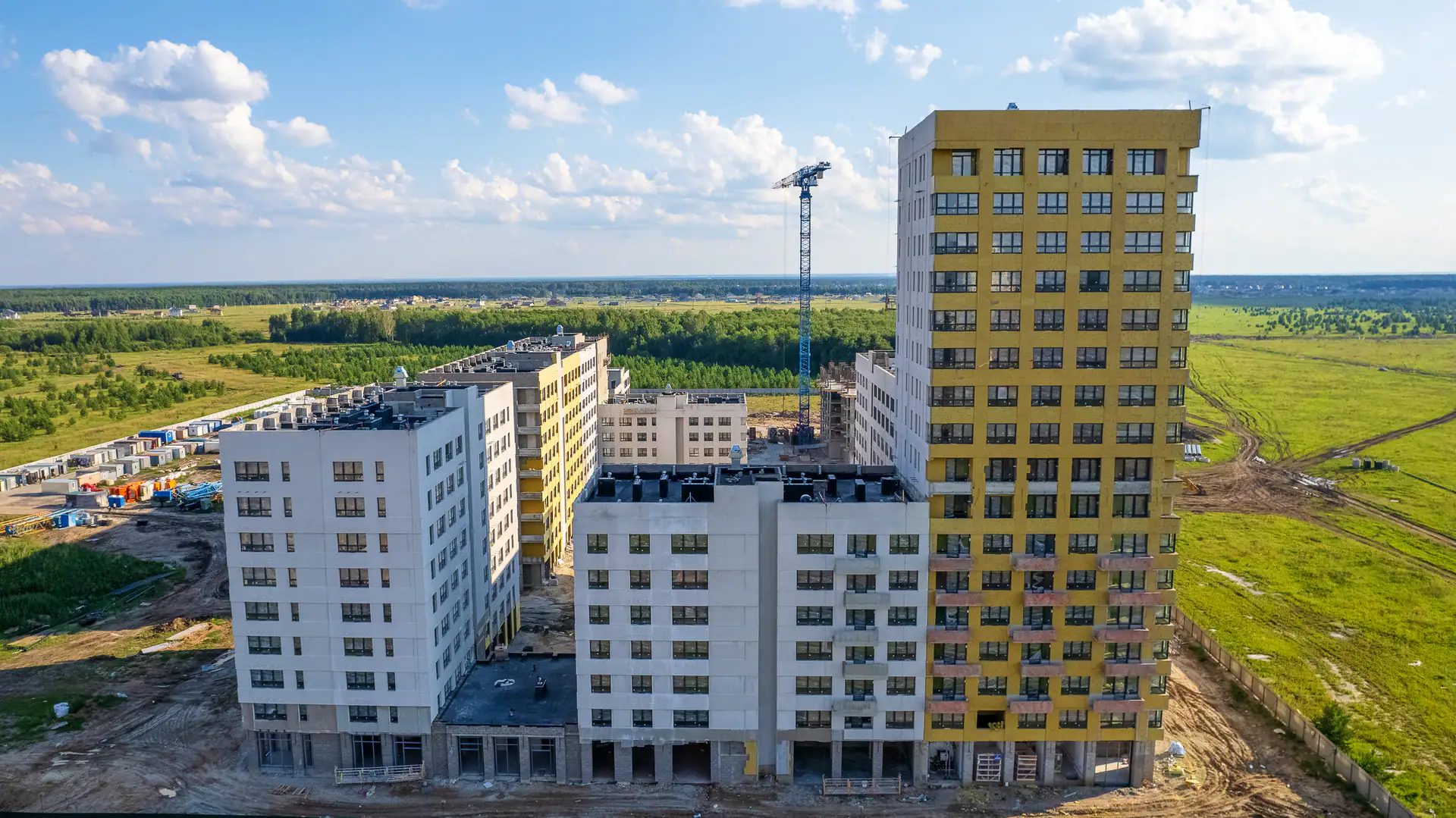 август, 2023