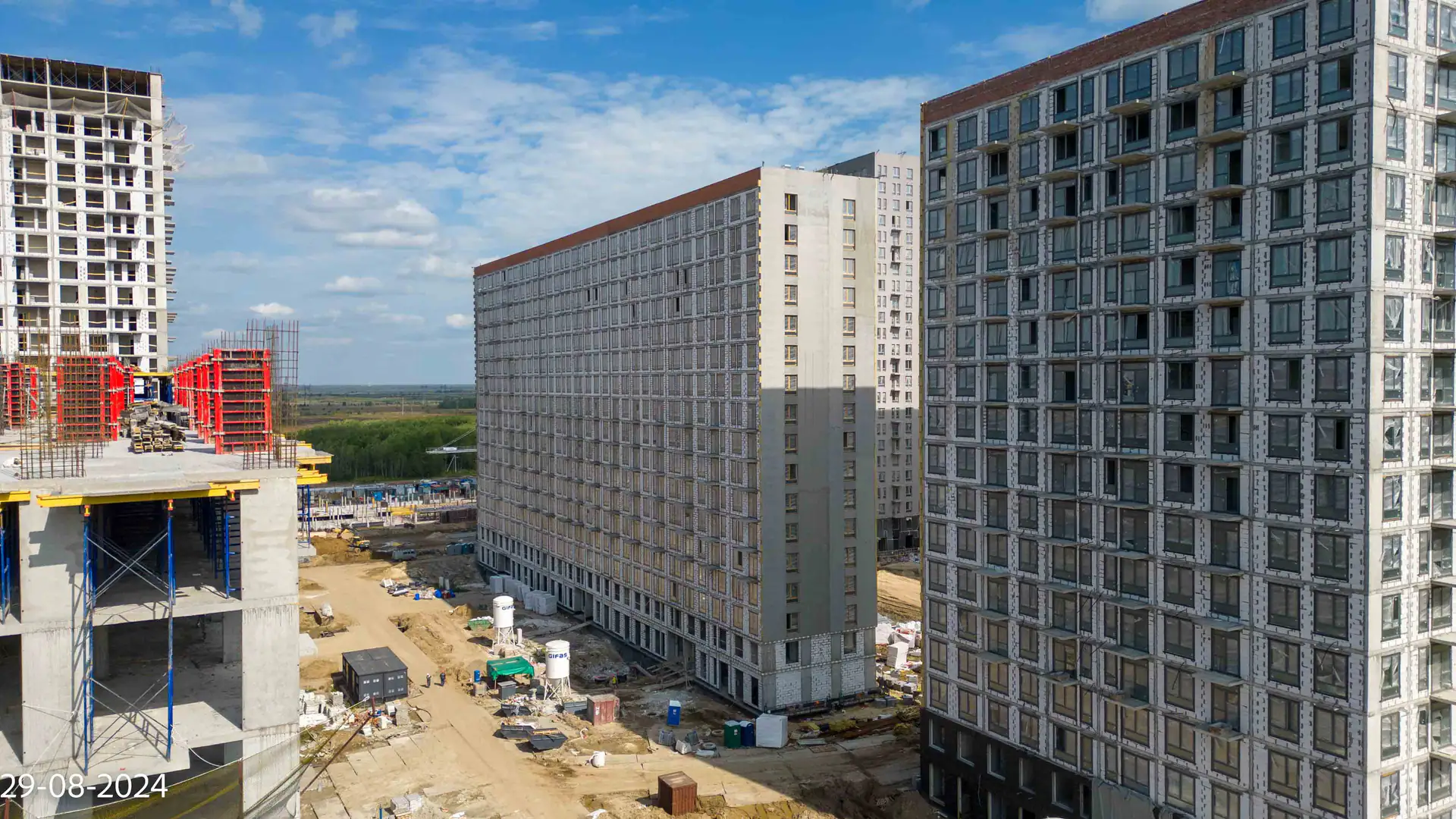 август, 2024