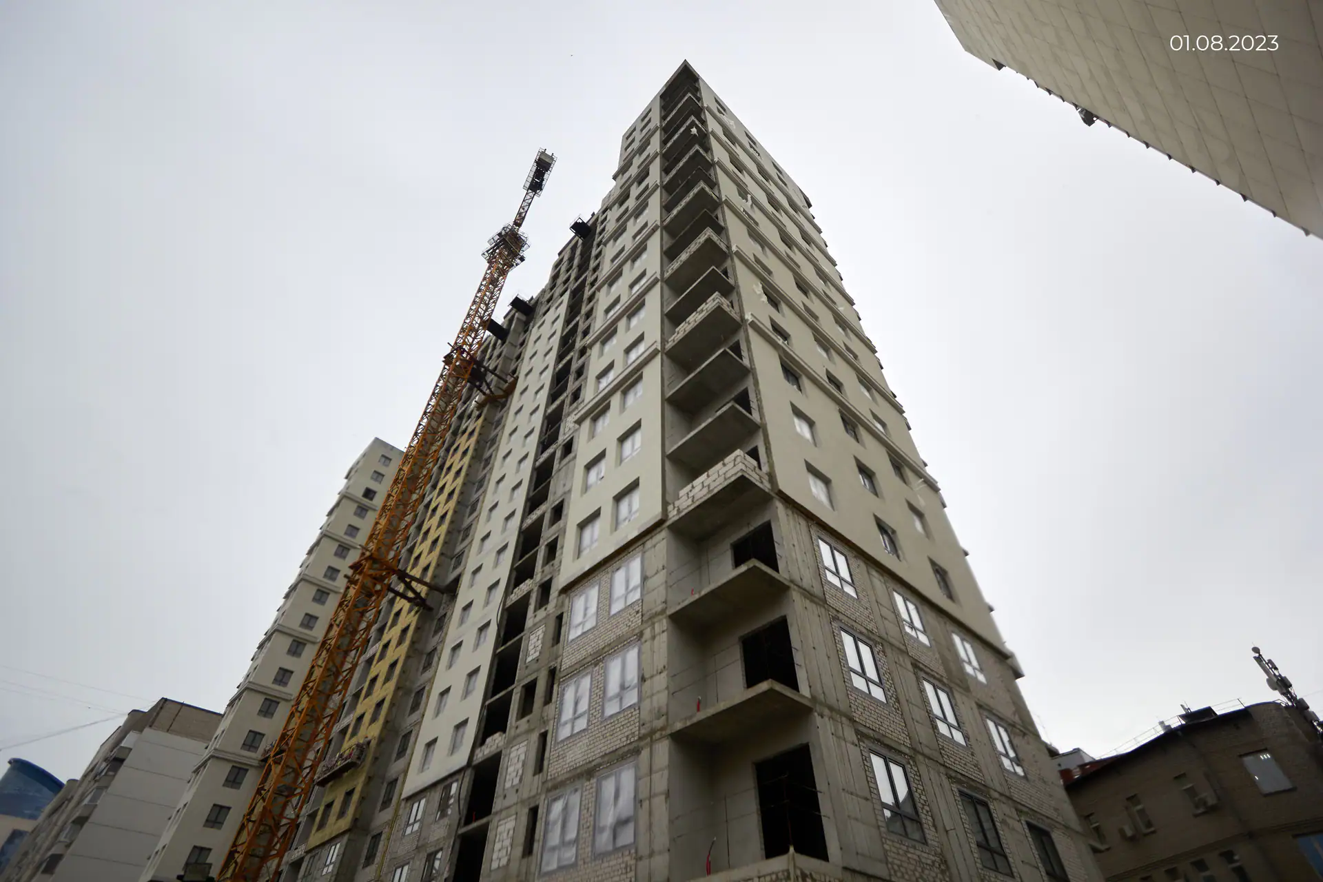 август, 2023
