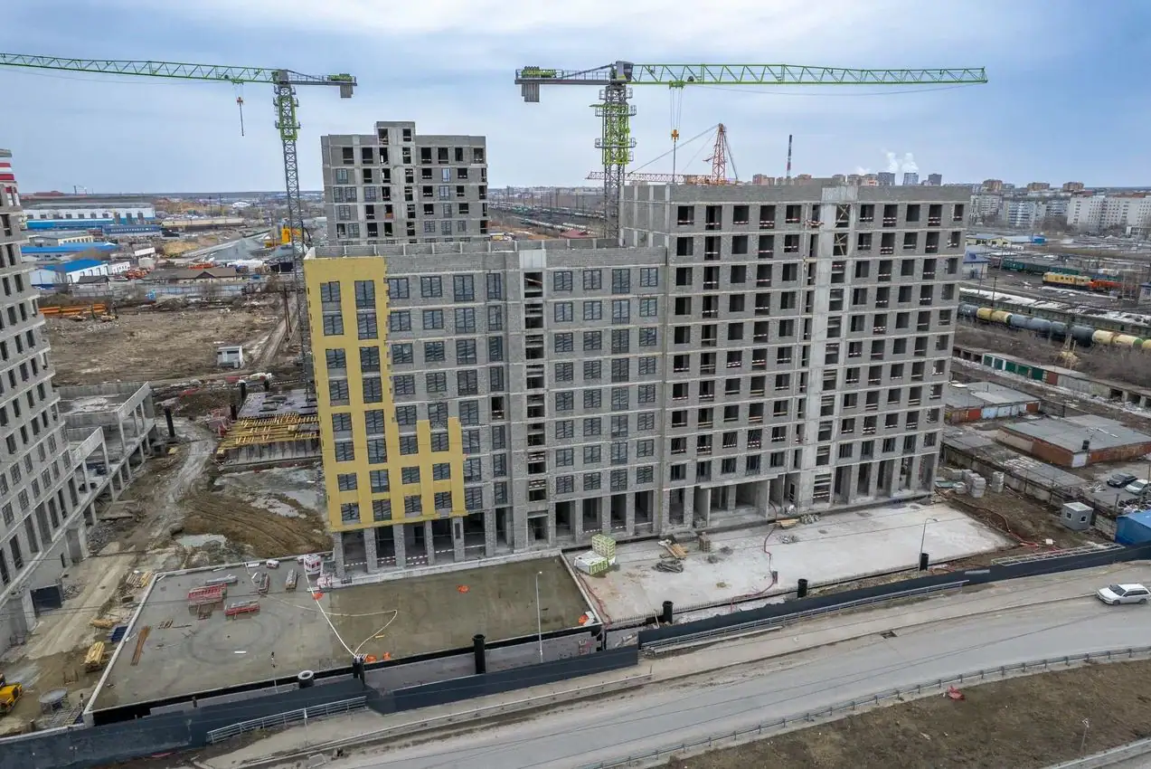 апрель, 2025