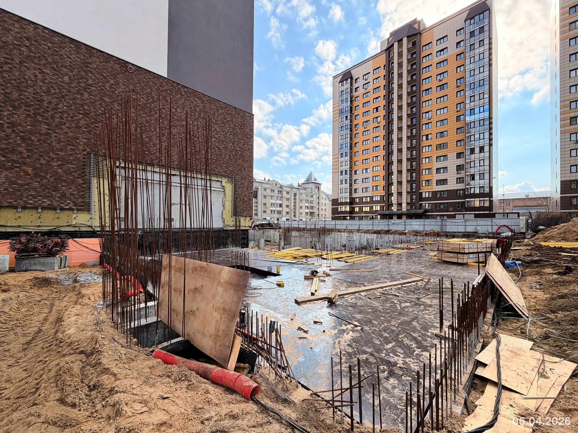 апрель, 2026