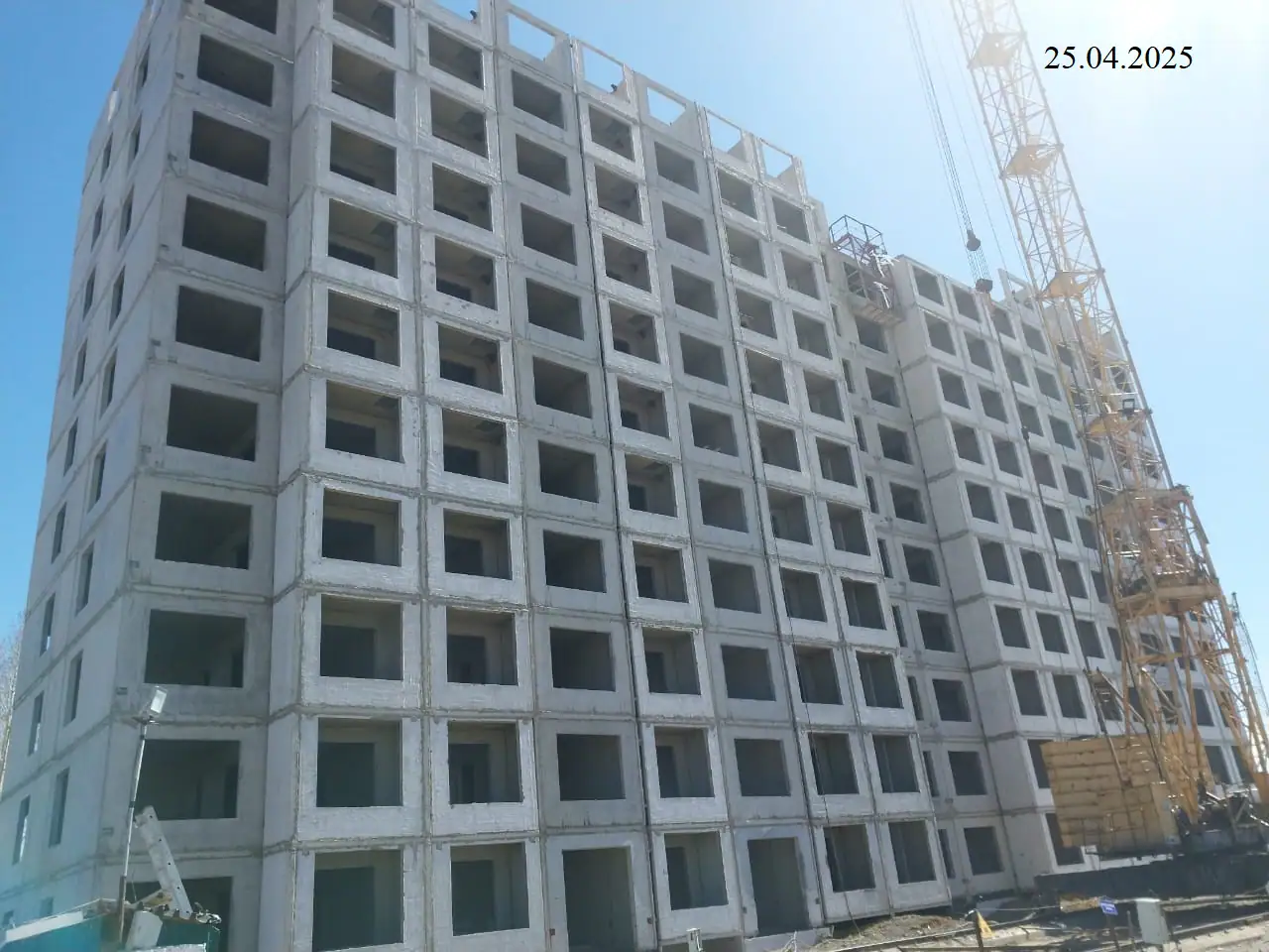апрель, 2025