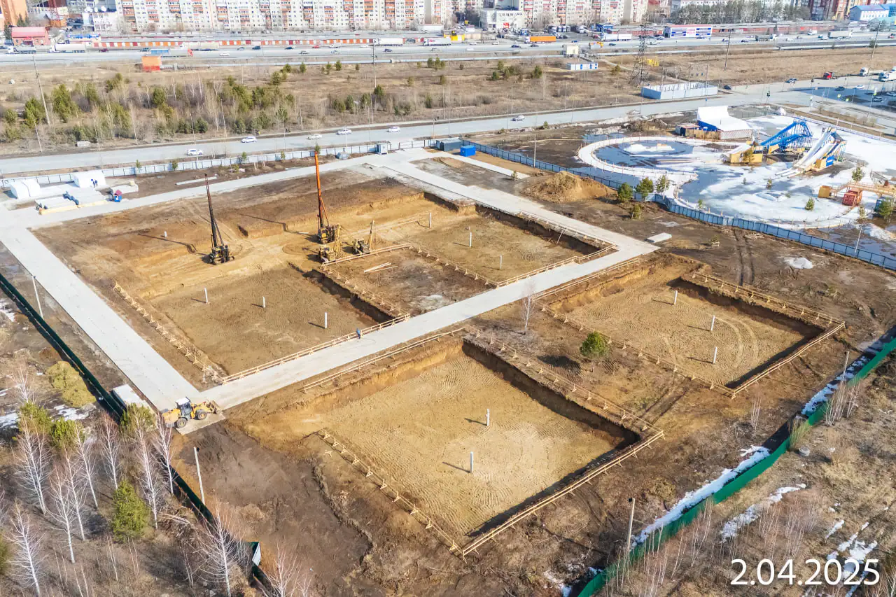 апрель, 2025