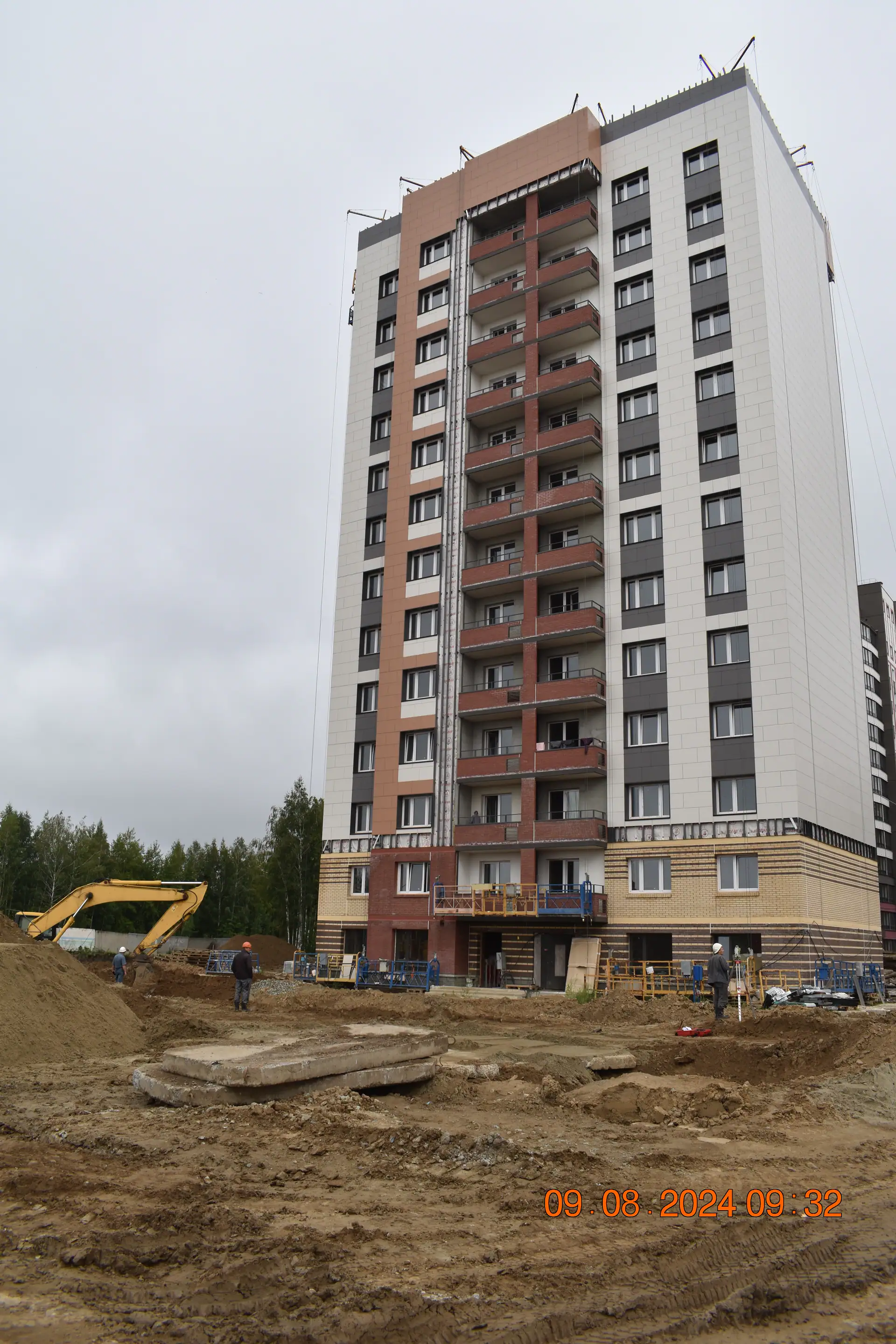 август, 2024