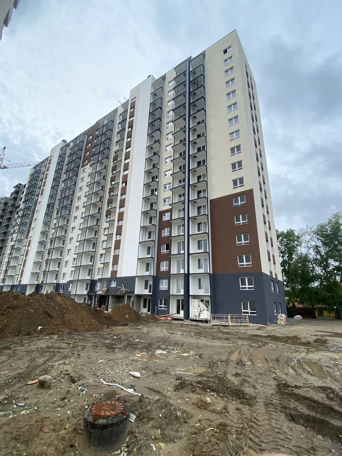 август, 2023