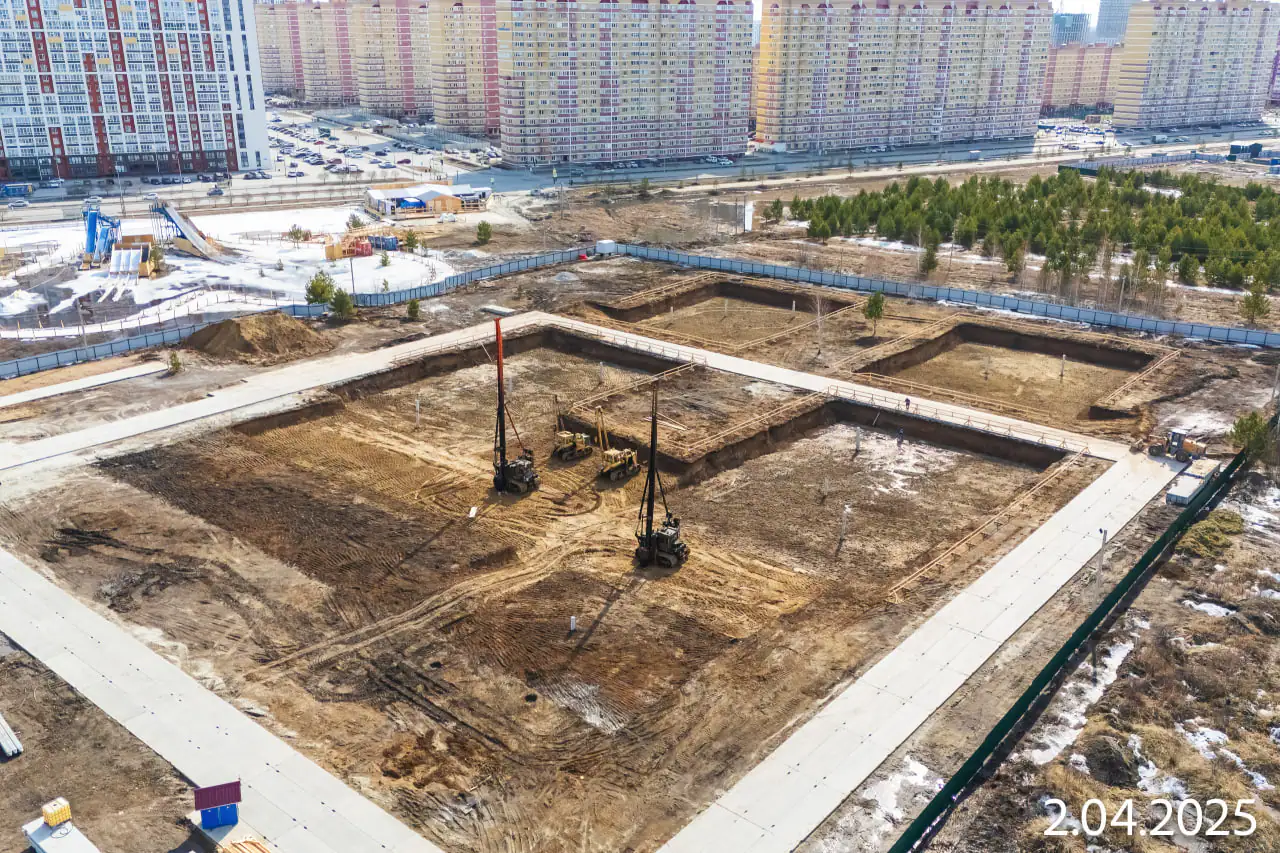 апрель, 2025