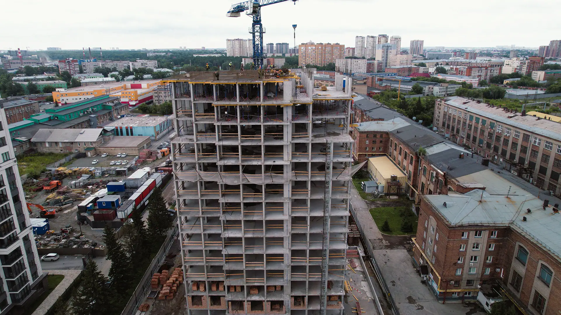 август, 2024