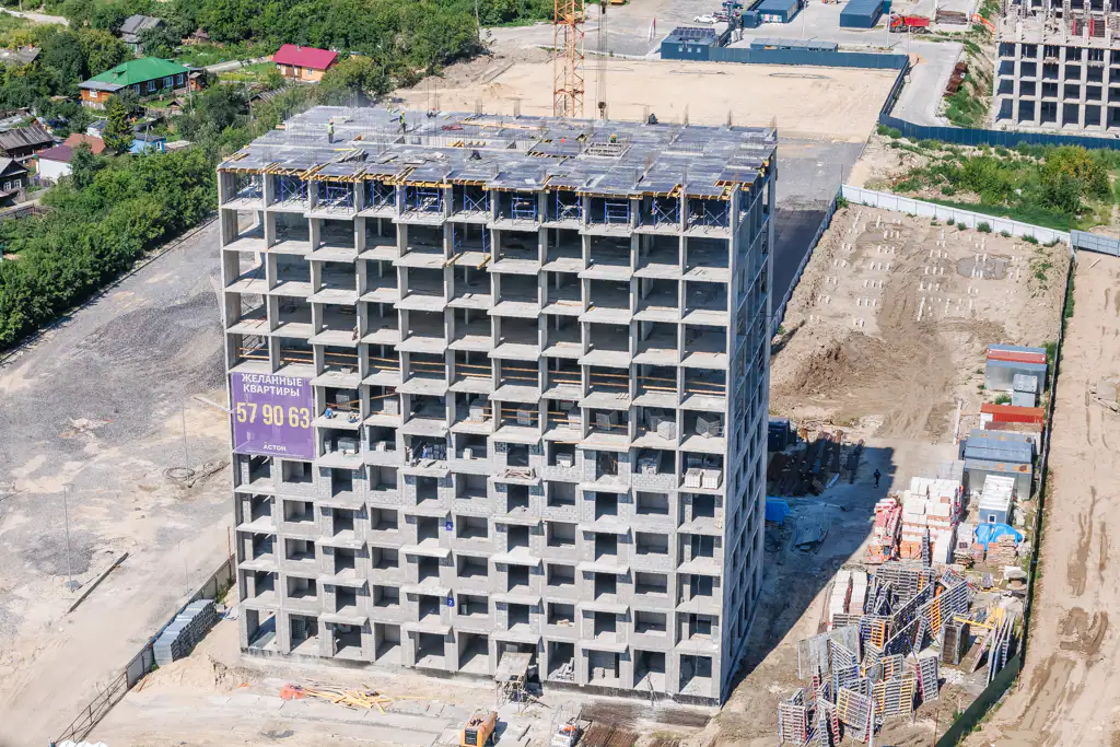 август, 2023
