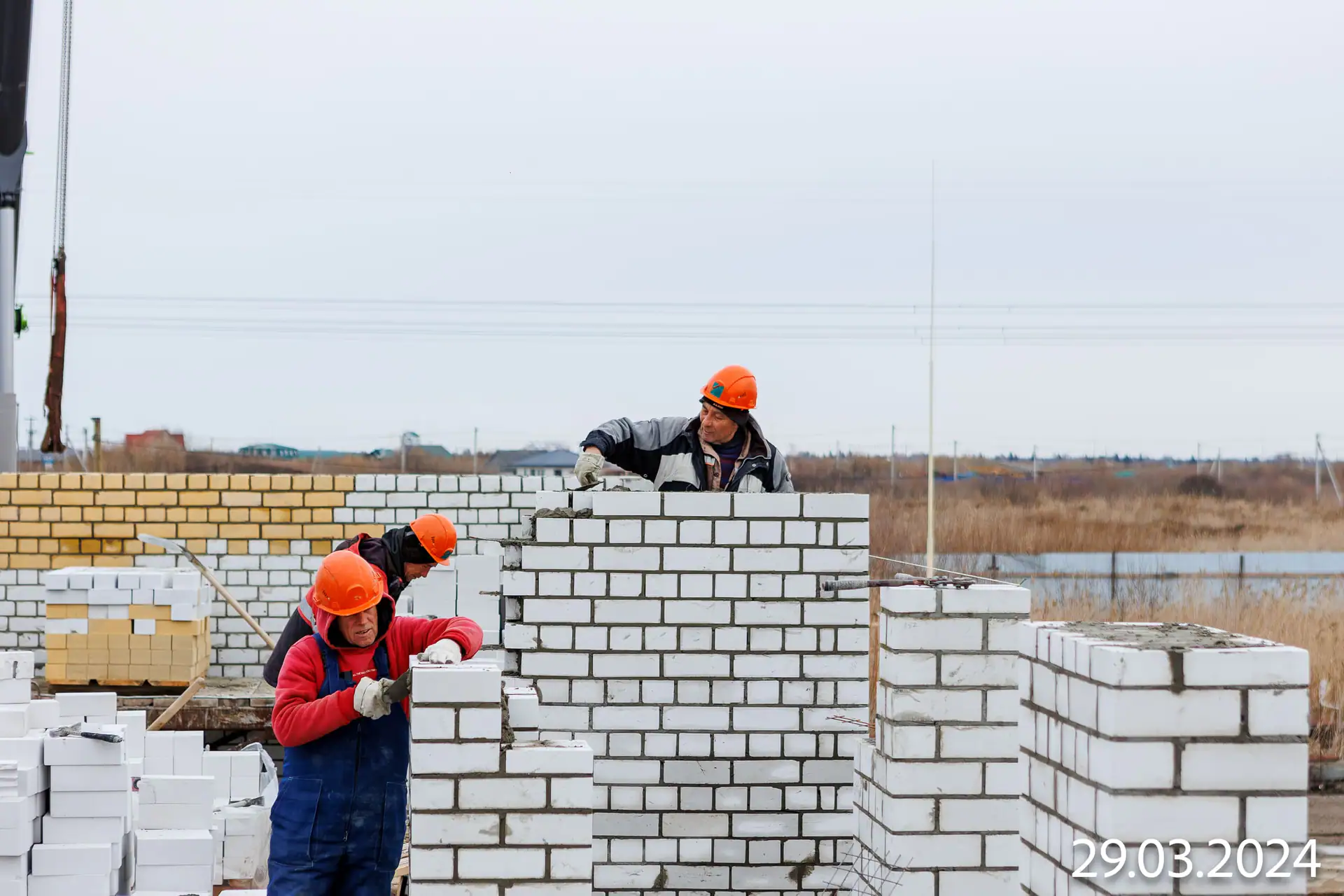 апрель, 2024