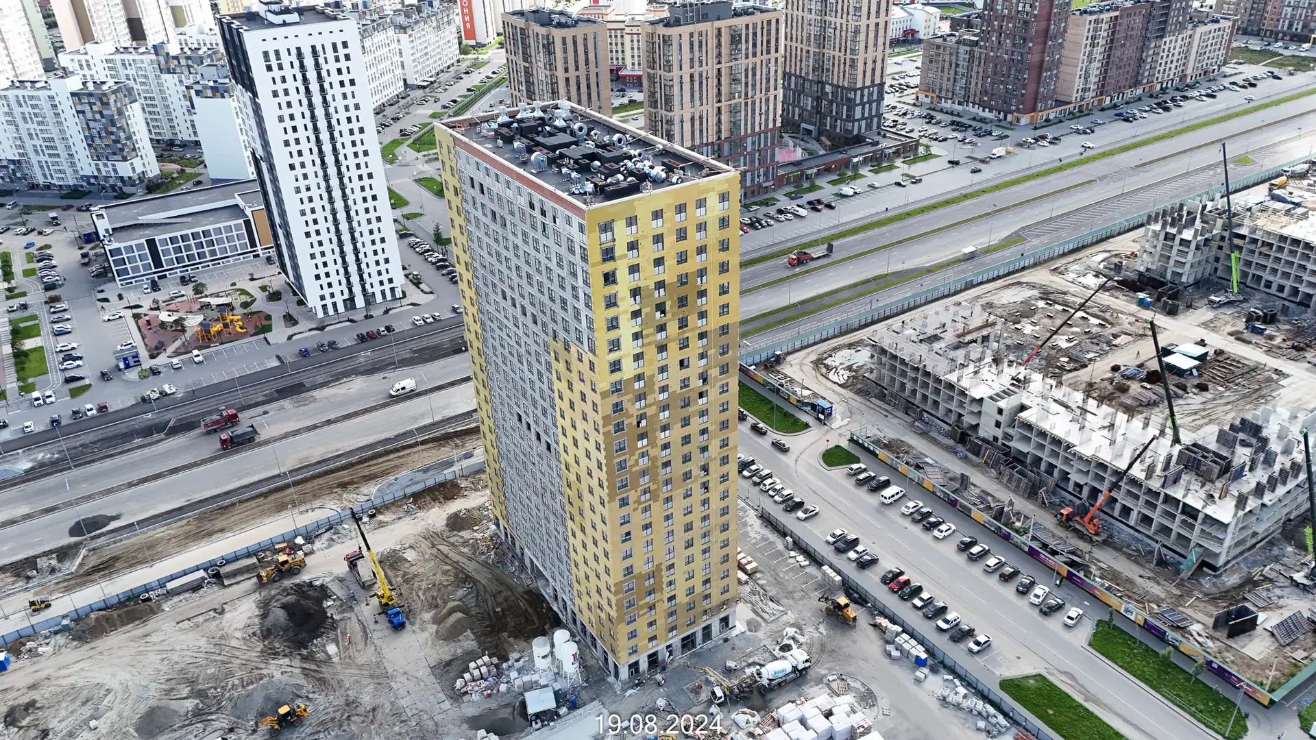 август, 2024