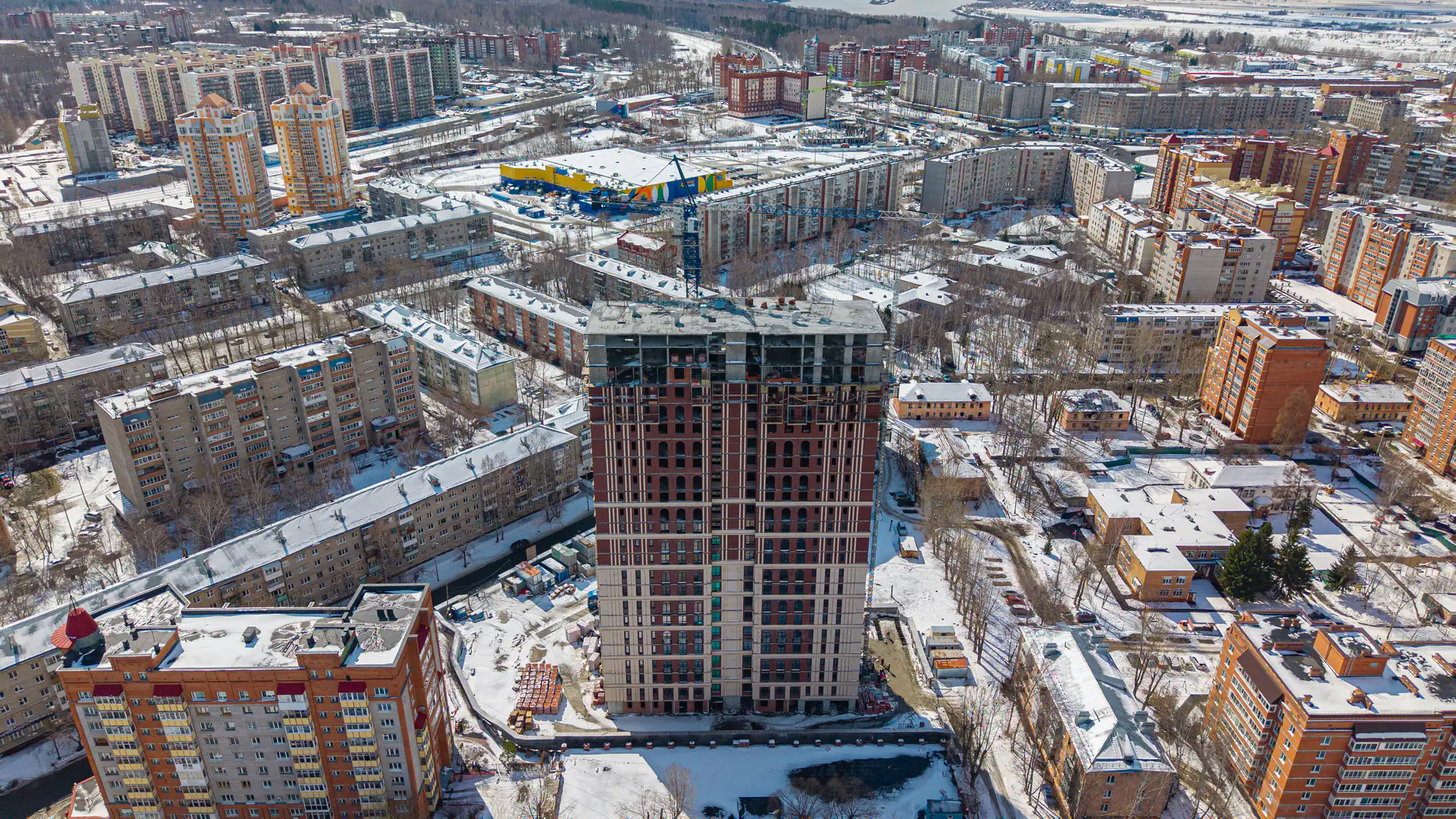 апрель, 2025