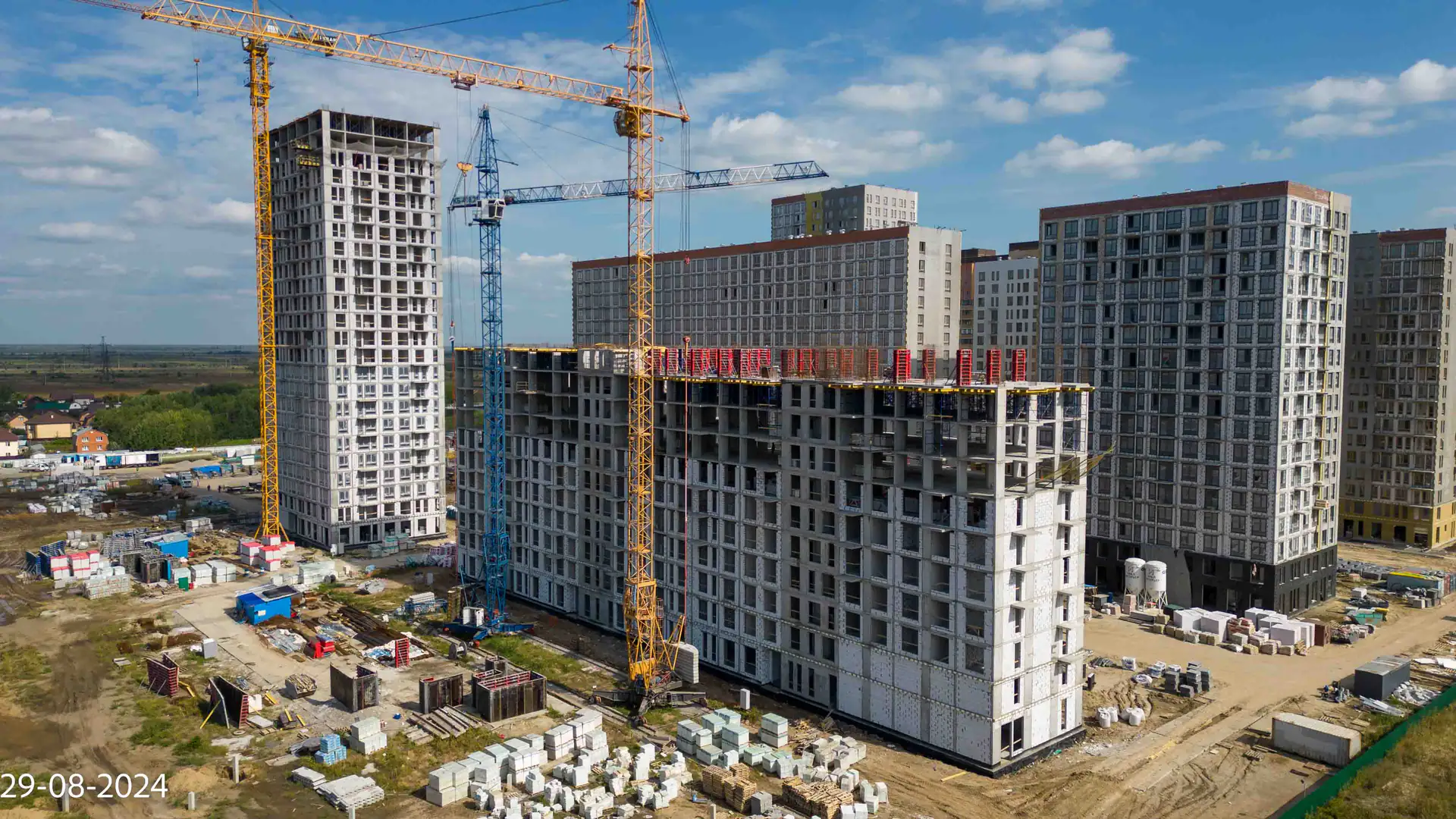 август, 2024