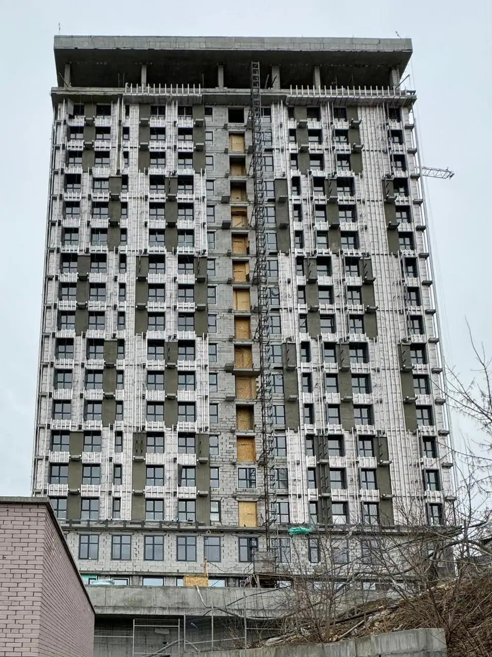 апрель, 2025