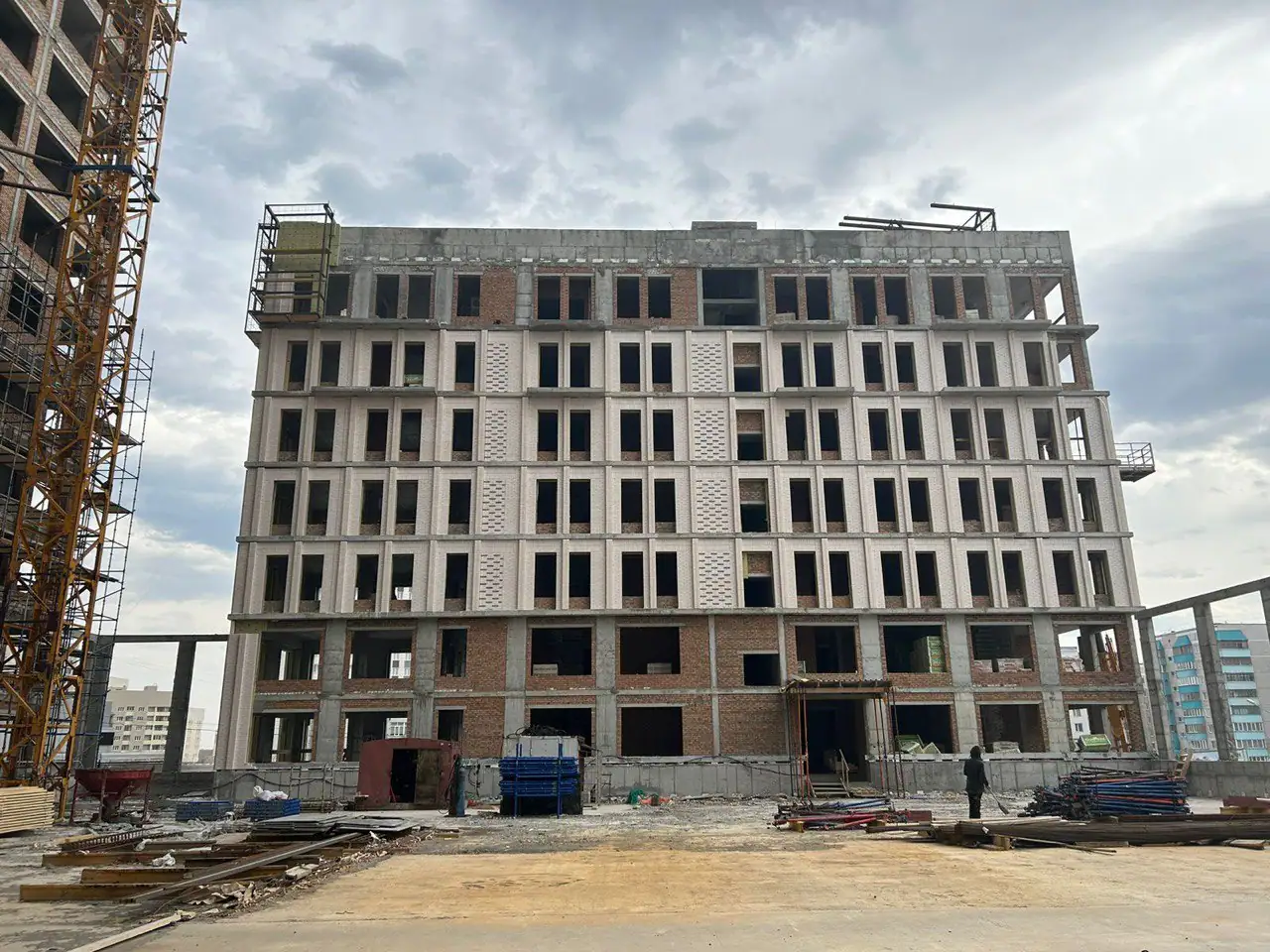 май, 2023