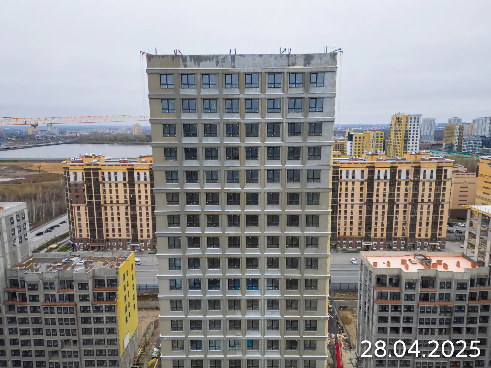апрель, 2025