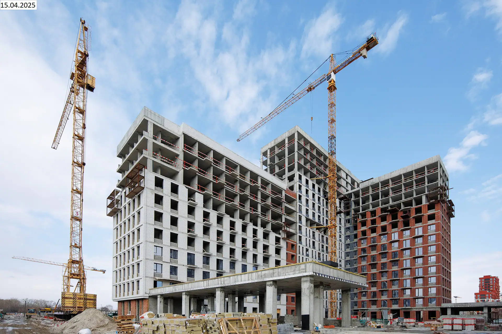 апрель, 2025
