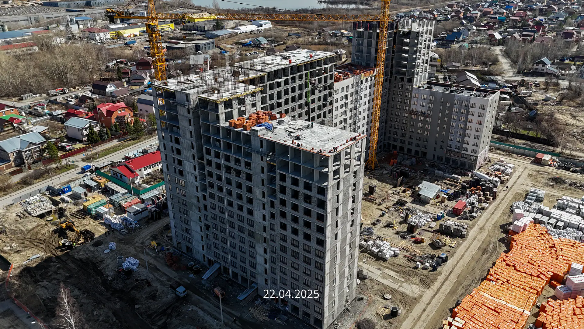 апрель, 2025